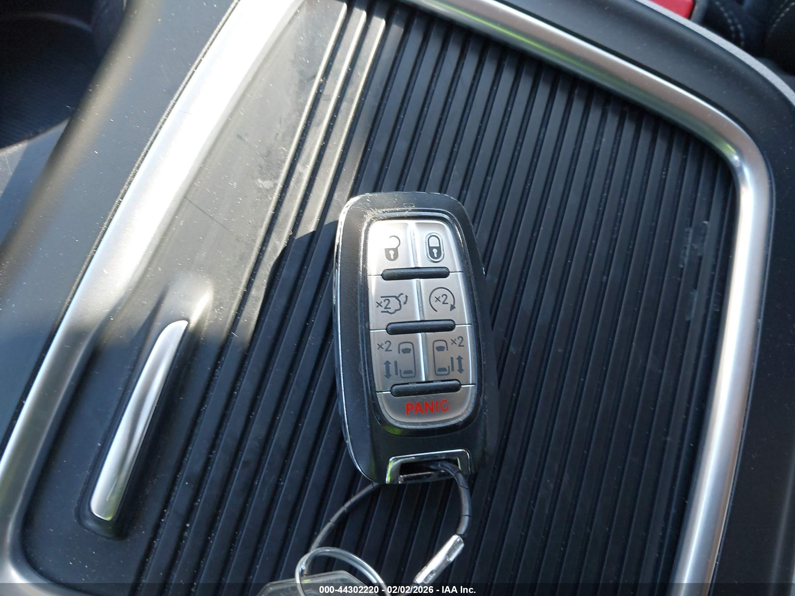 CHRYSLER PACIFICA image 11