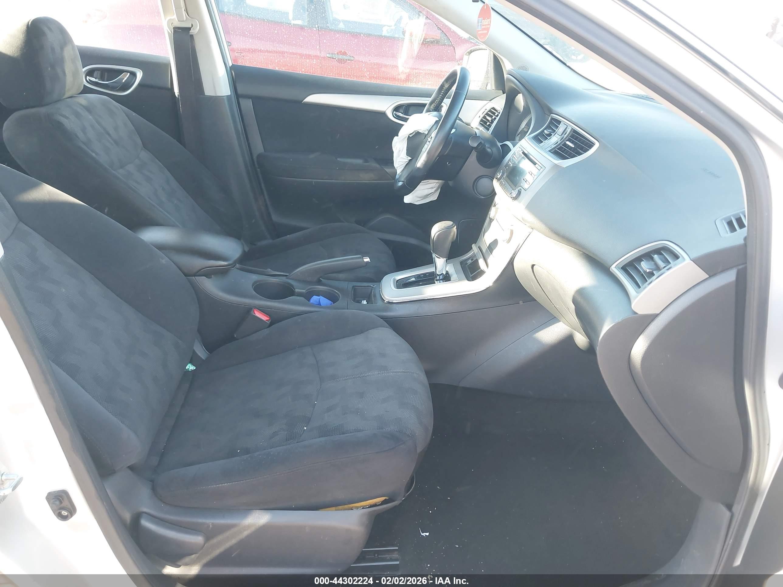 NISSAN SENTRA image 5