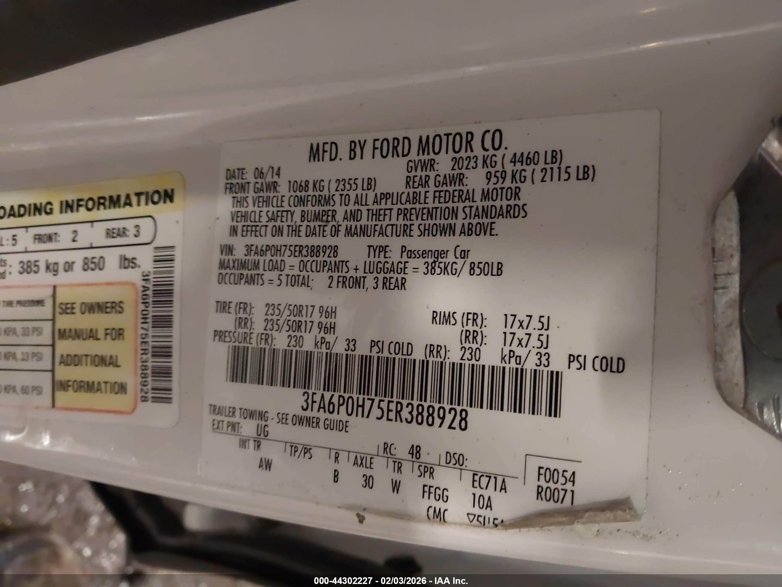 FORD FUSION image 9