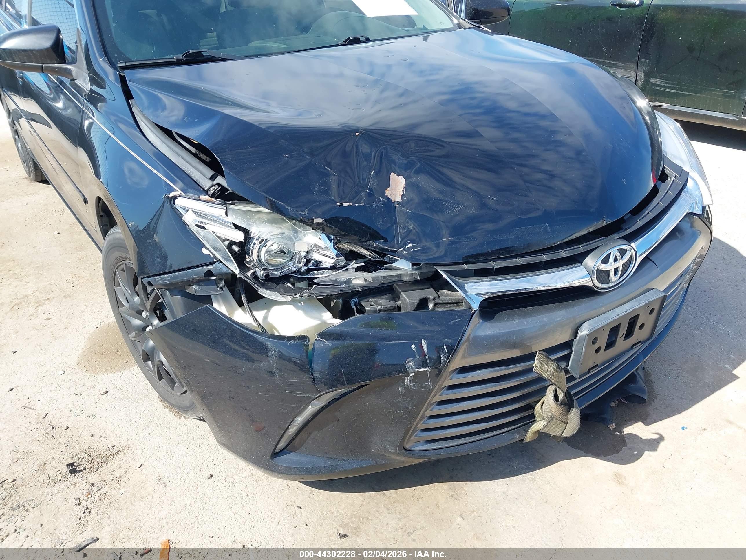 TOYOTA CAMRY image 6
