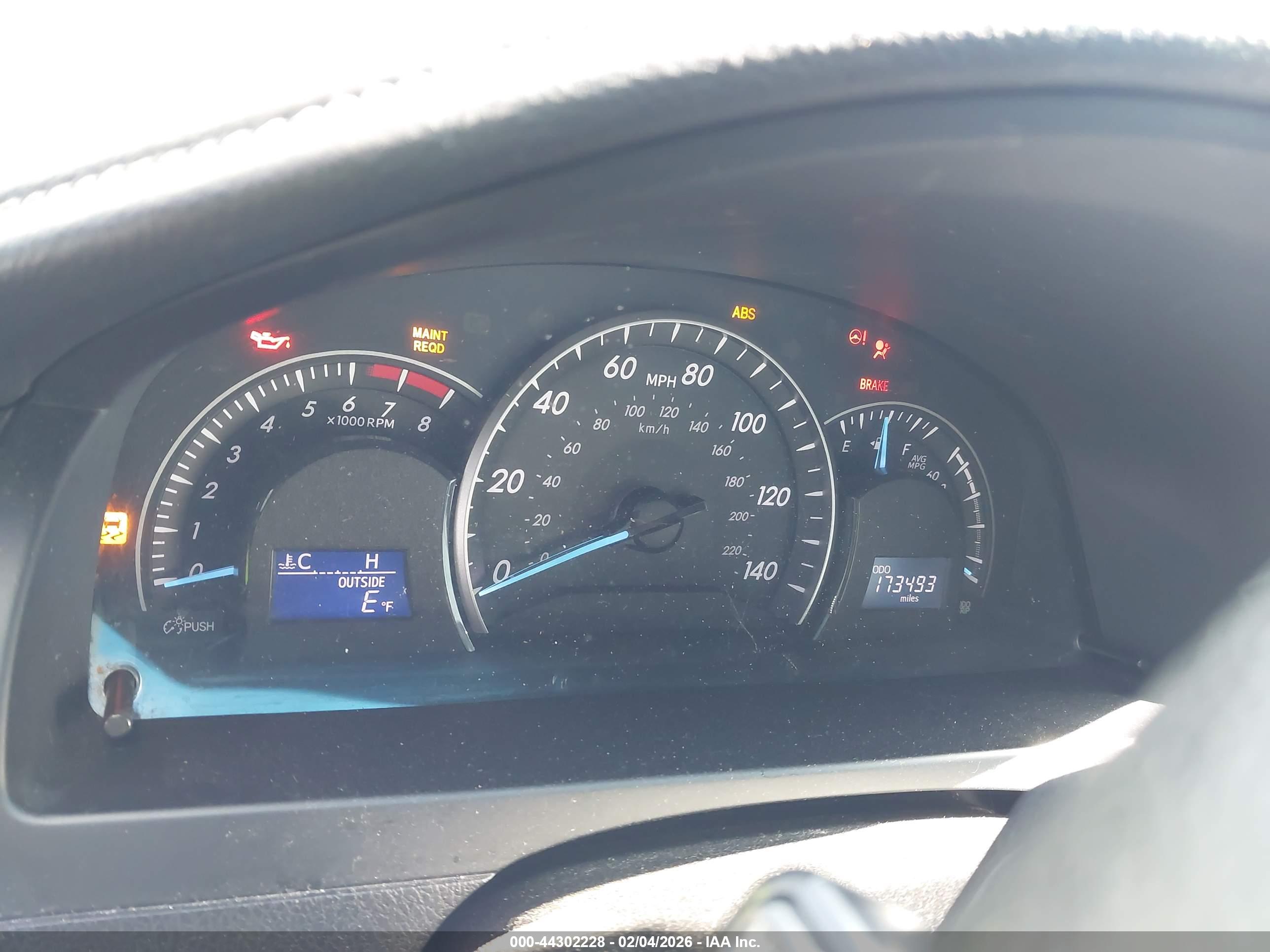TOYOTA CAMRY image 7