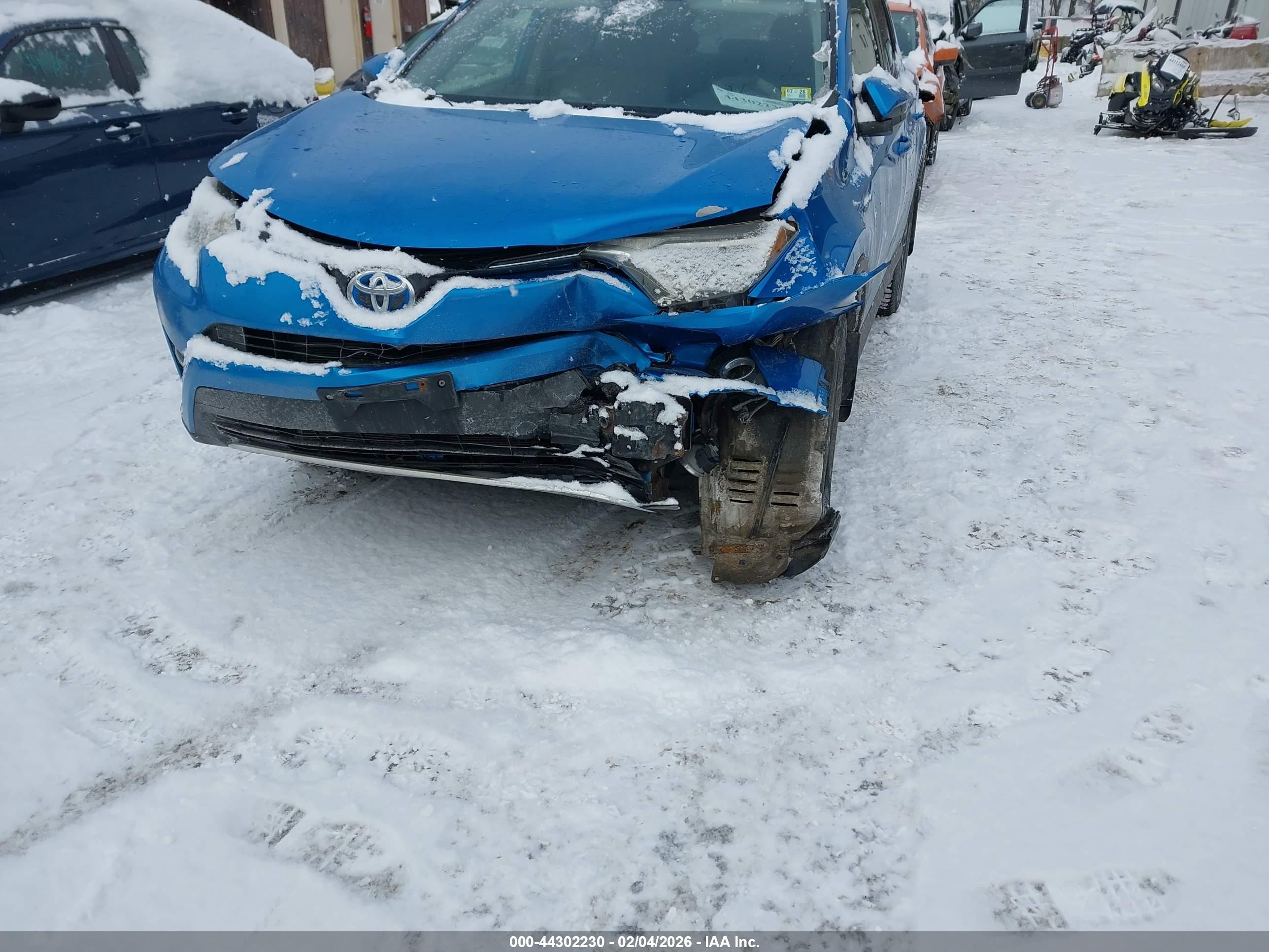 TOYOTA RAV4 image 6