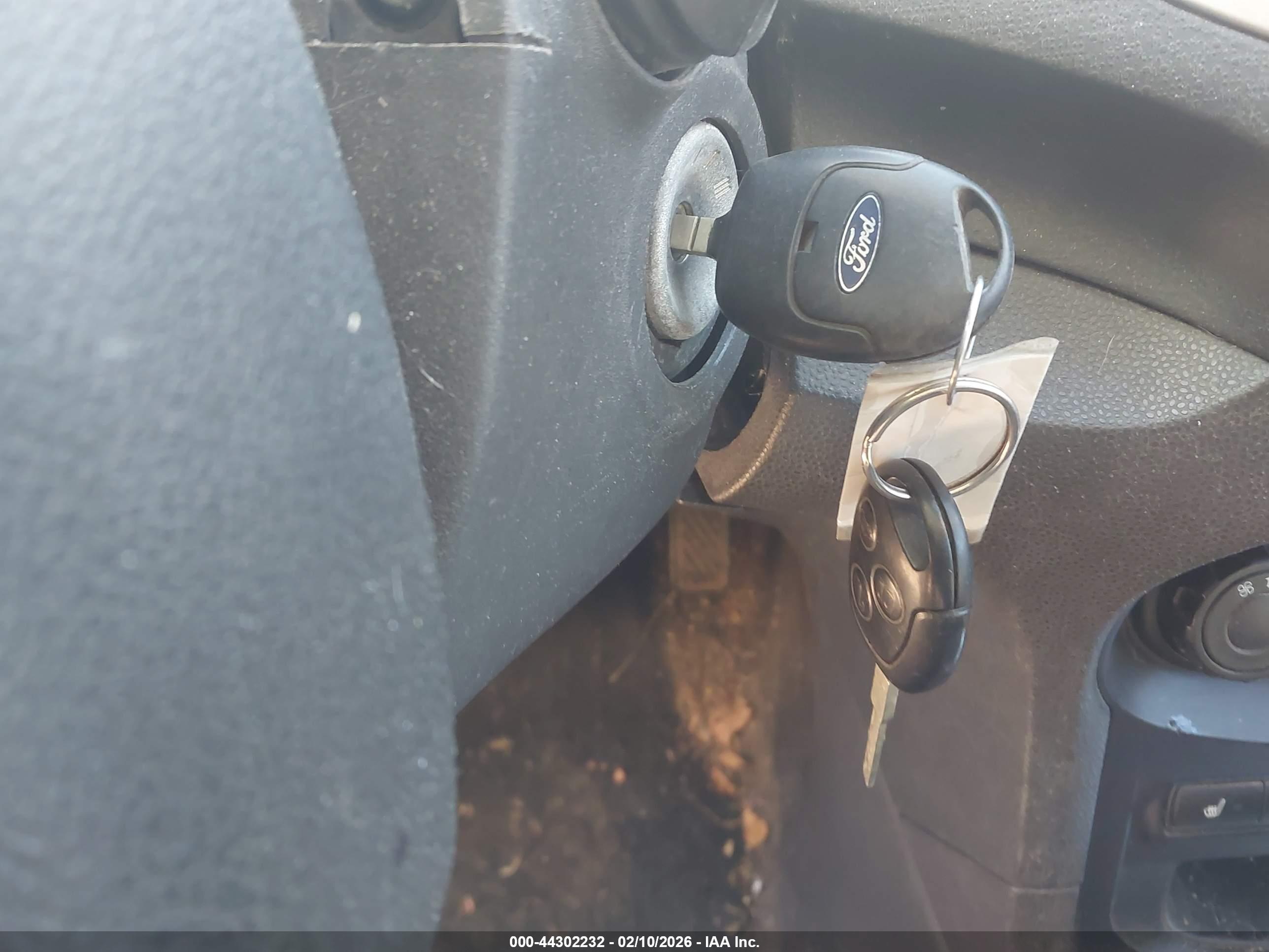 FORD FIESTA image 11