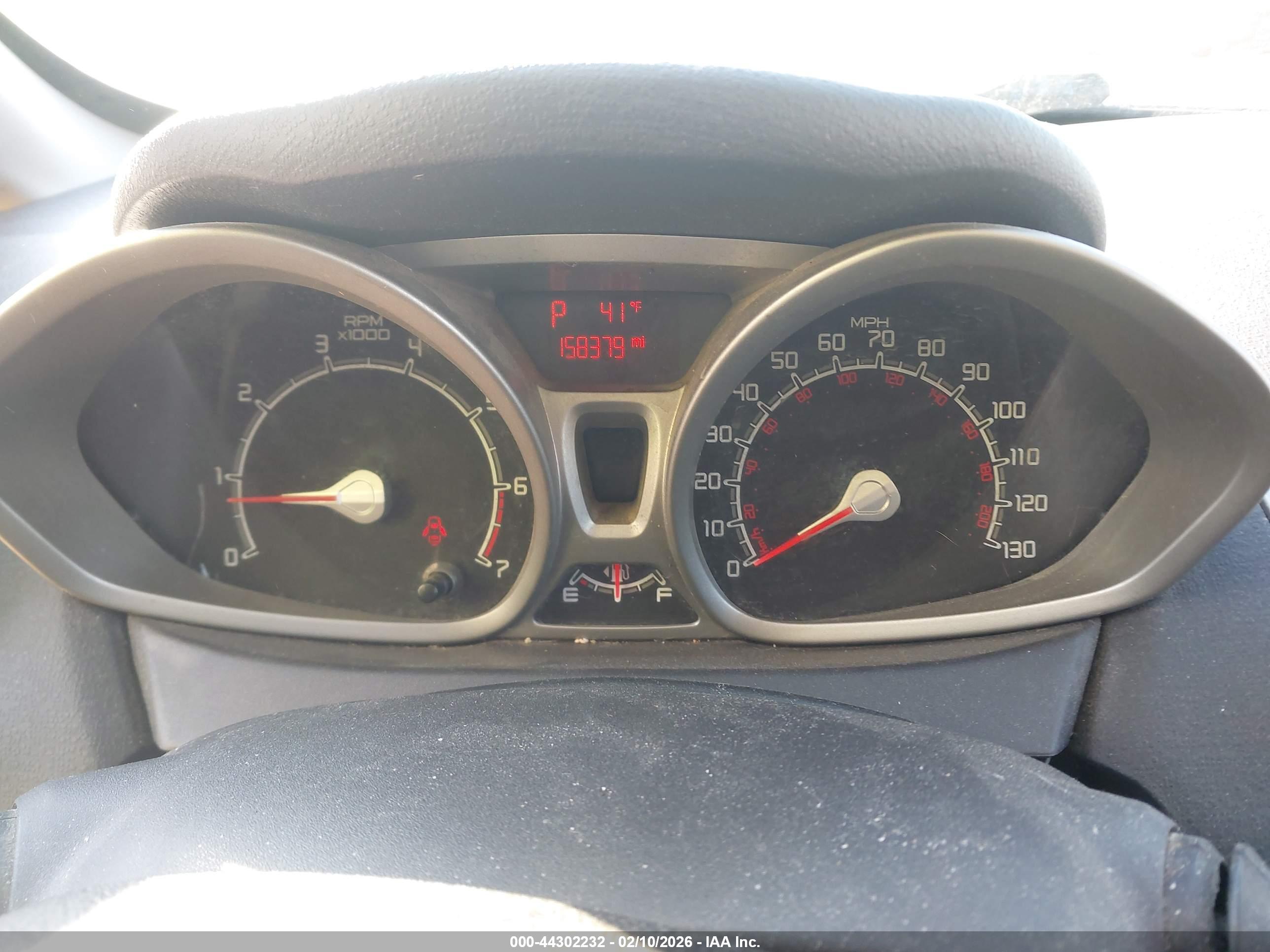 FORD FIESTA image 7