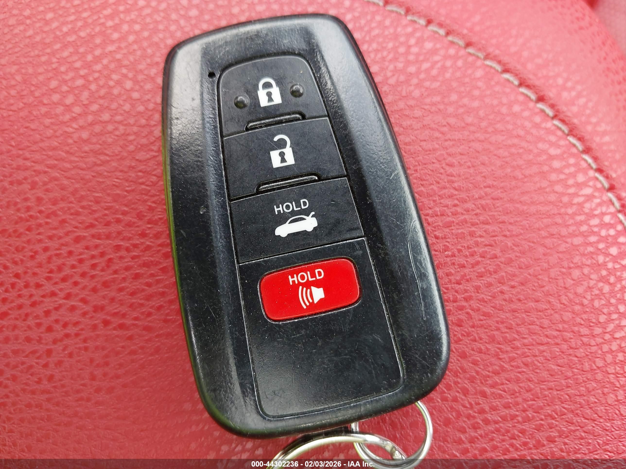 TOYOTA CAMRY image 11