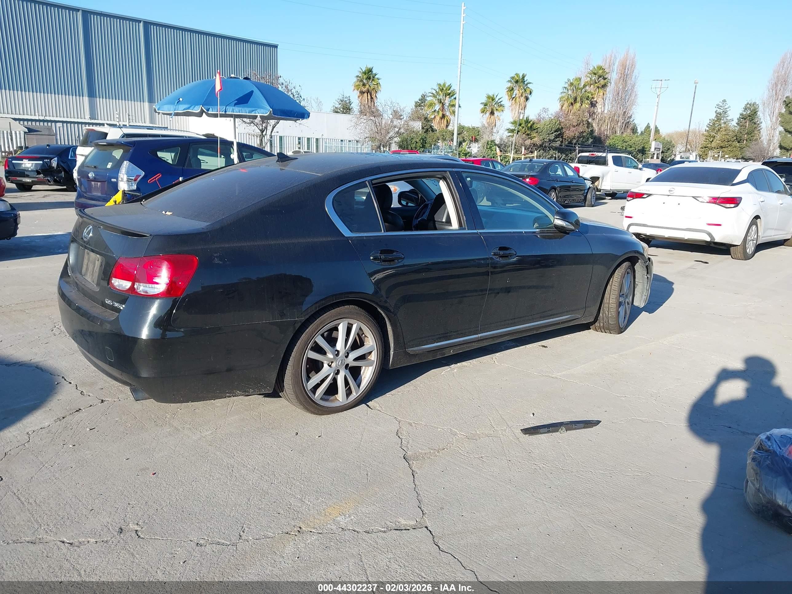 LEXUS GS image 4