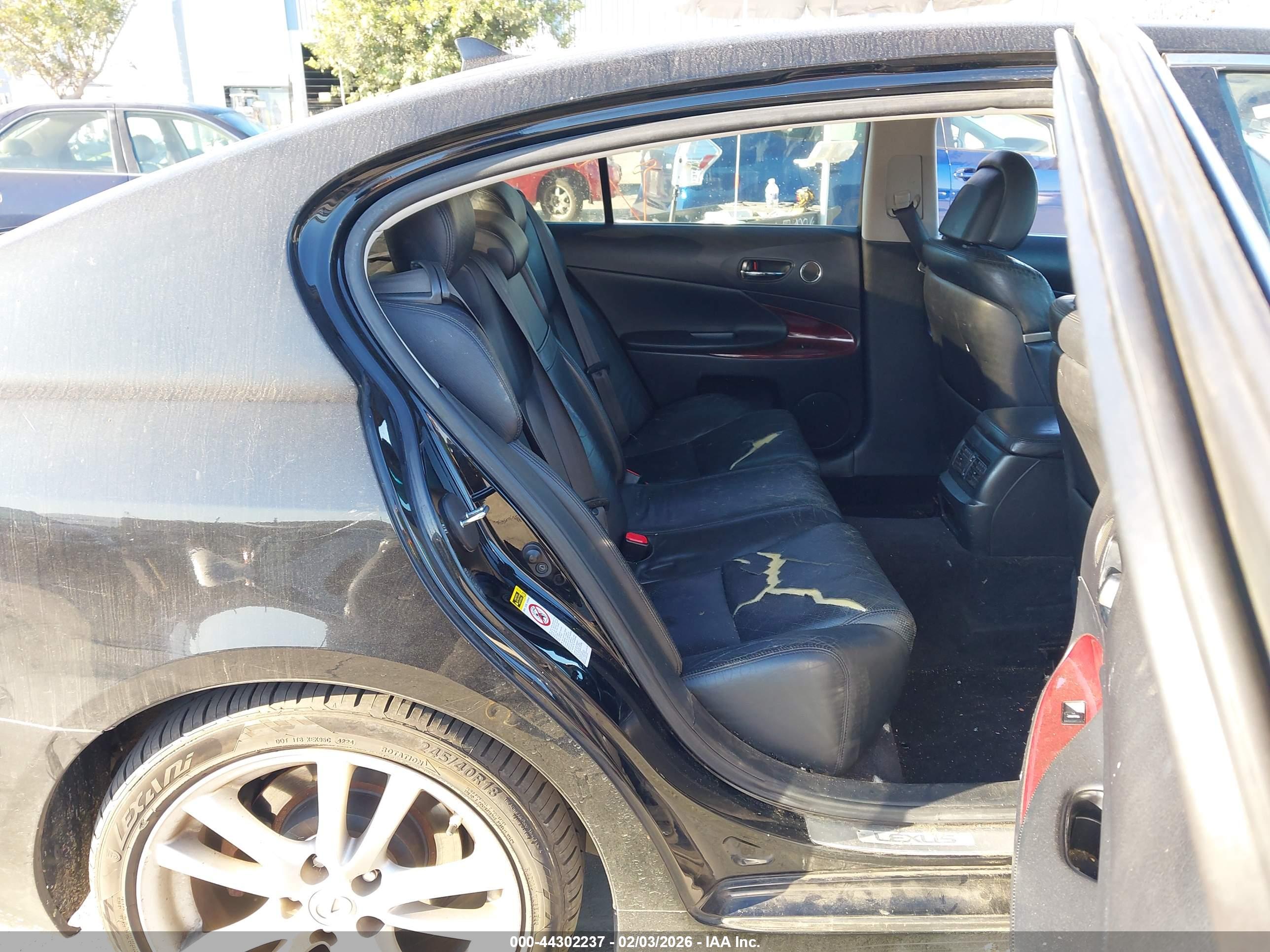 LEXUS GS image 8