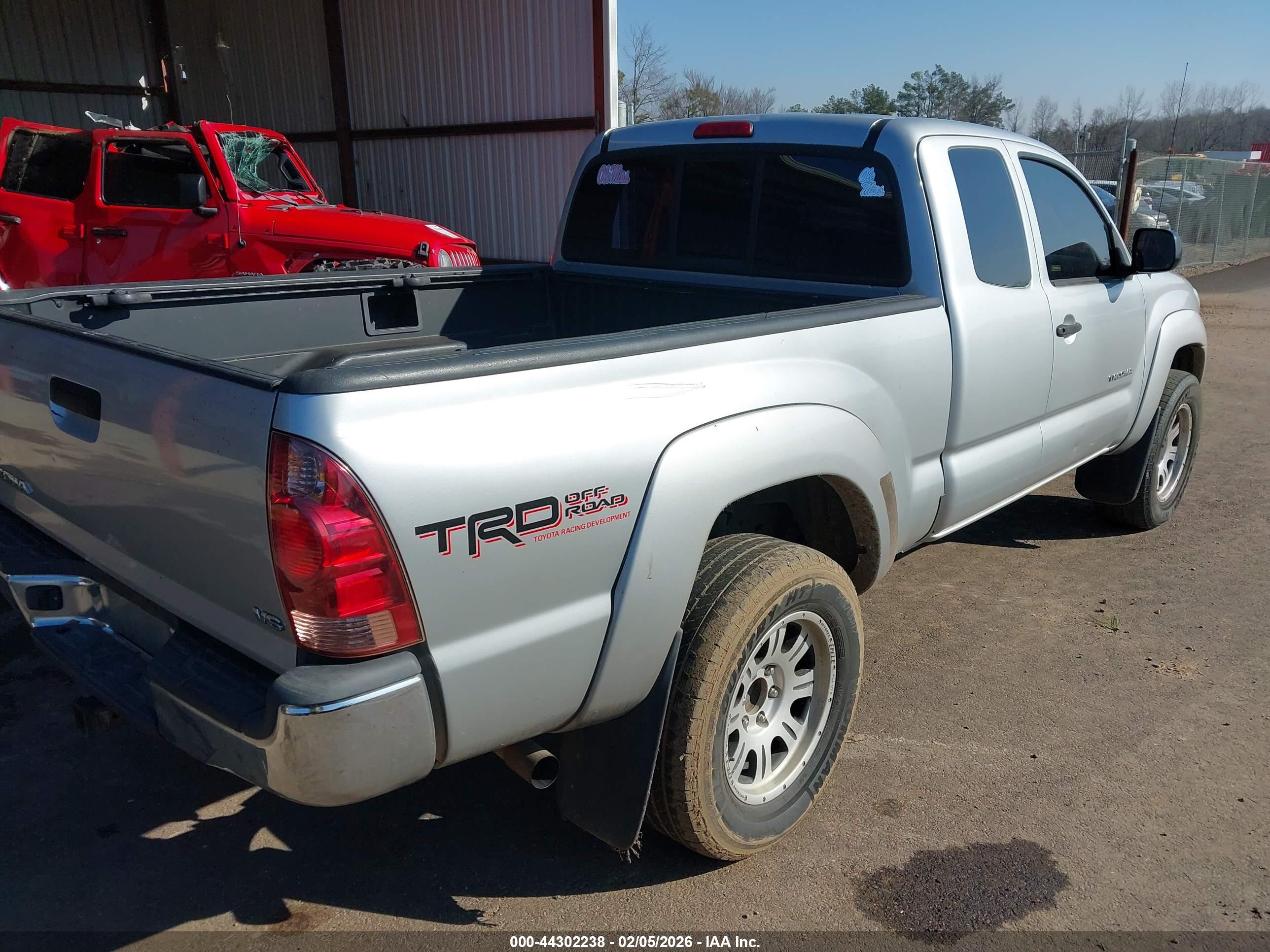 TOYOTA TACOMA image 4
