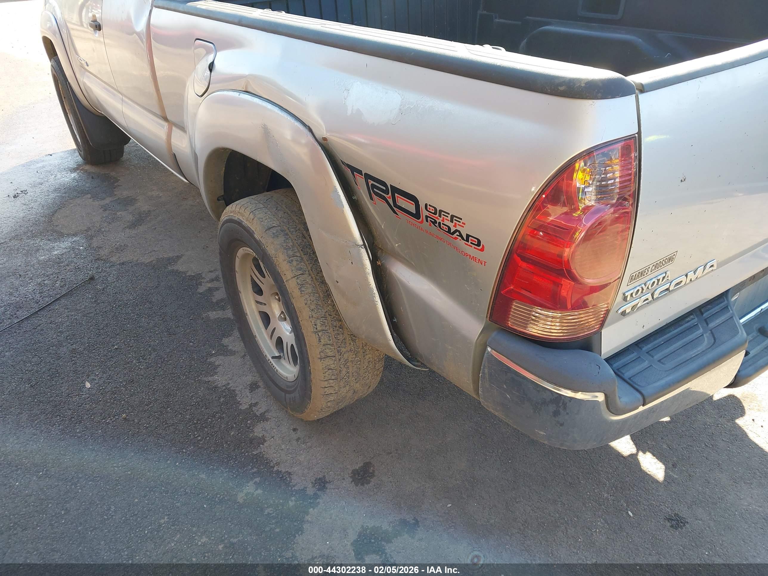 TOYOTA TACOMA image 6