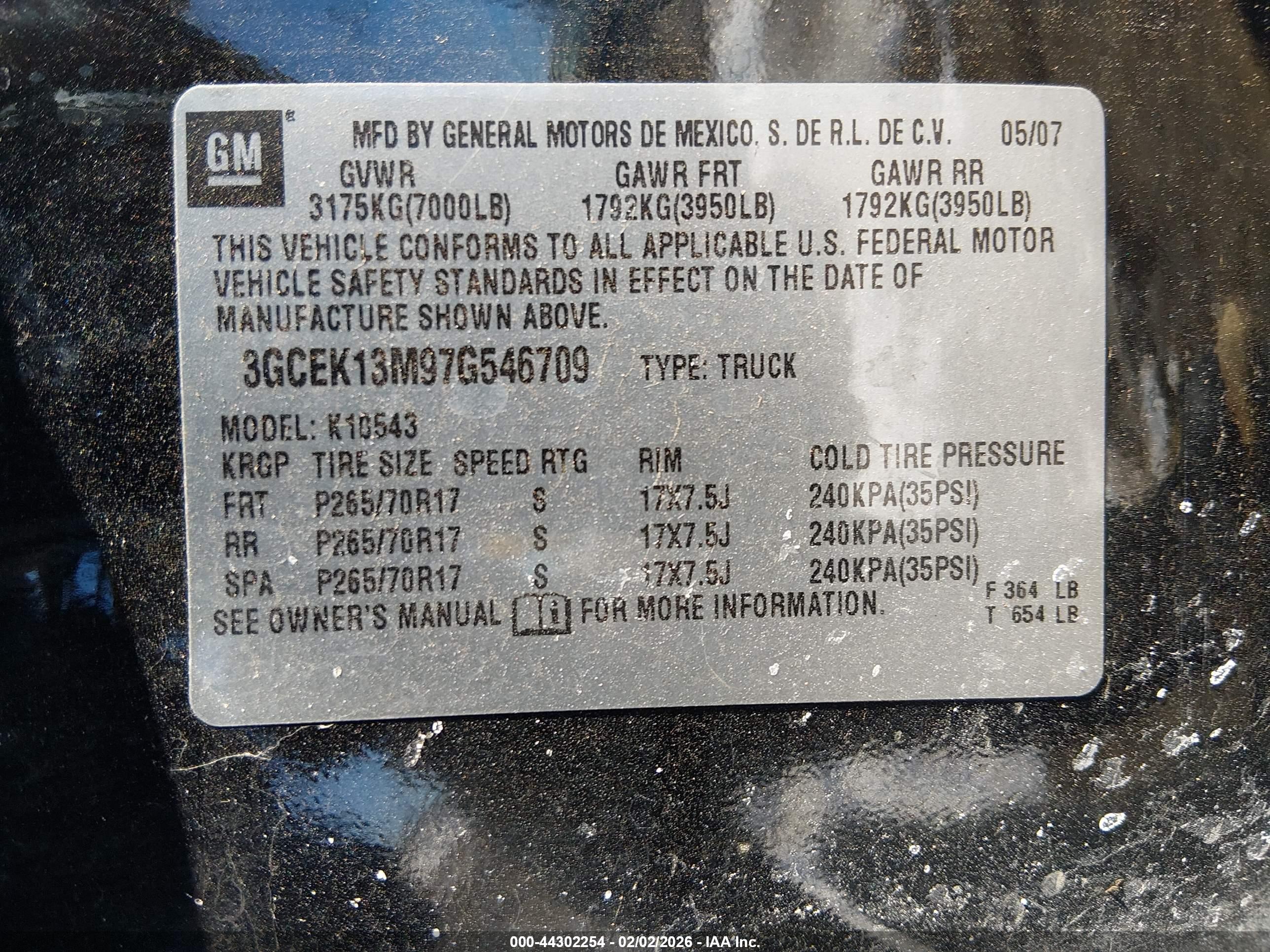 CHEVROLET SILVERADO image 9