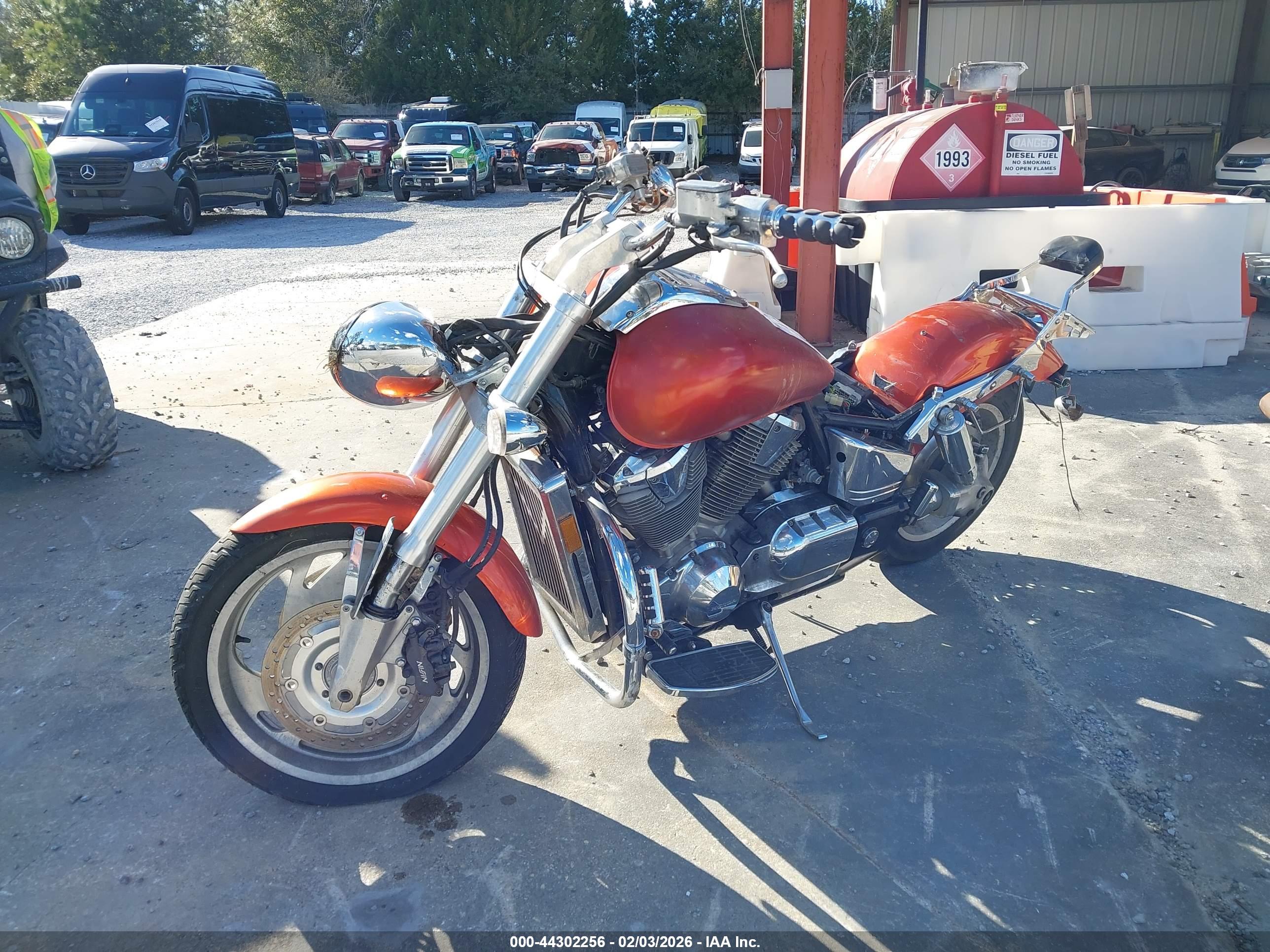 HONDA VTX1800 image 2