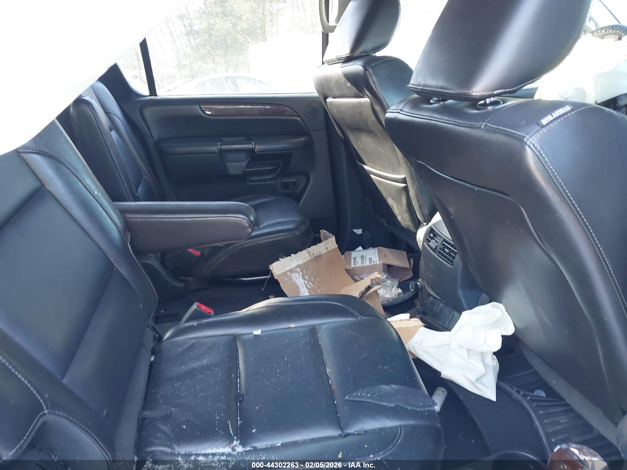 NISSAN ARMADA image 8