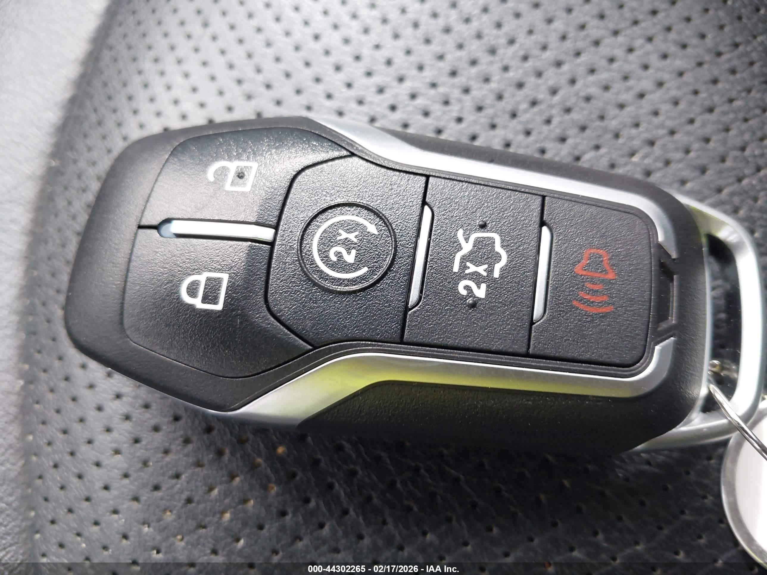 FORD EXPLORER image 11