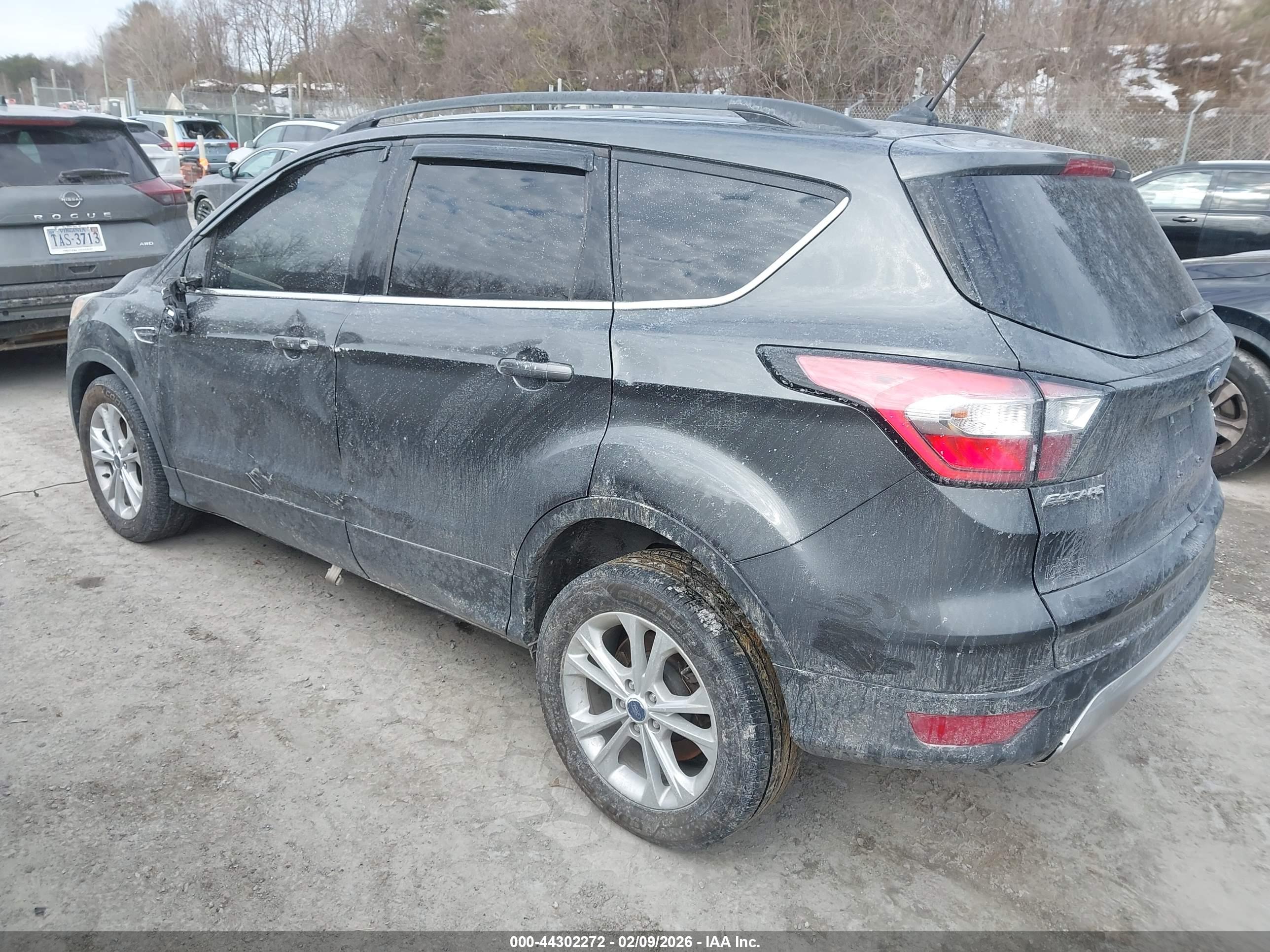 FORD ESCAPE image 3