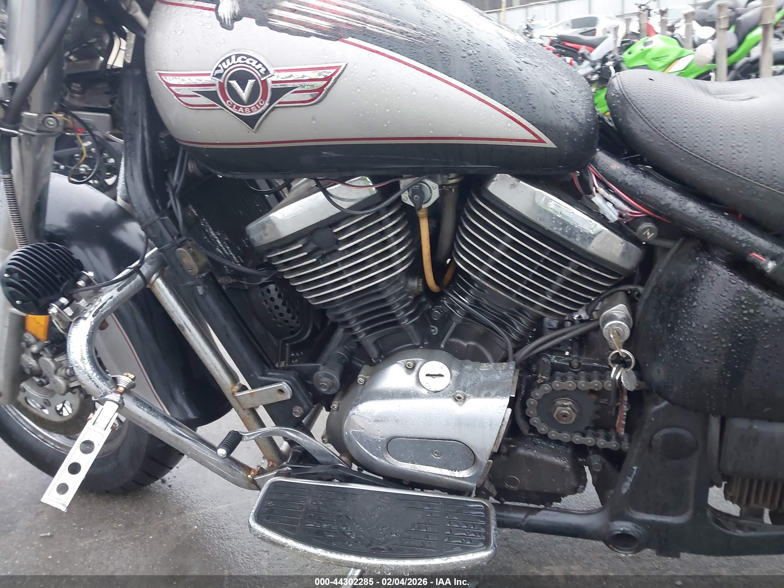 KAWASAKI VN800 image 9