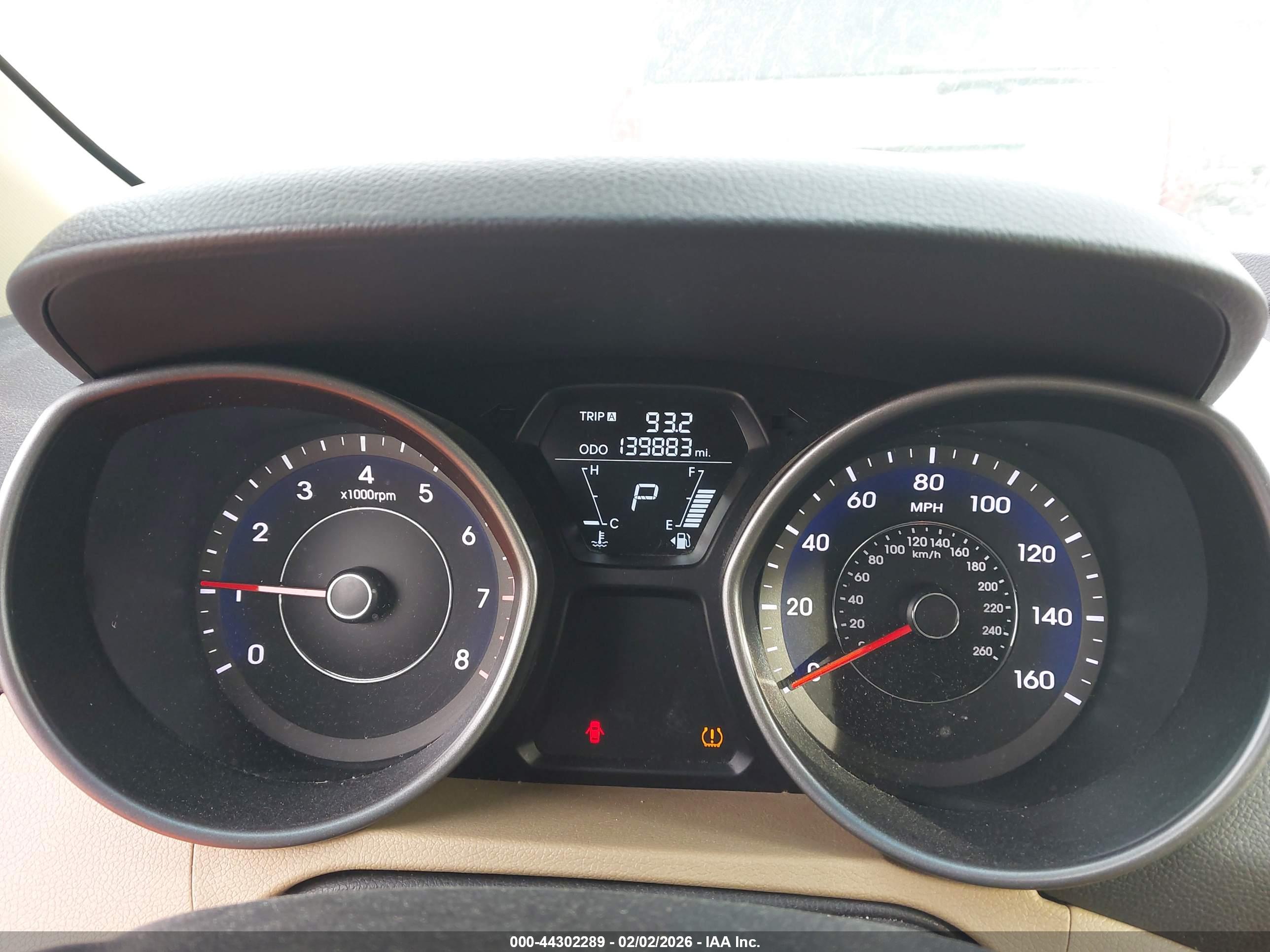 HYUNDAI ELANTRA image 7