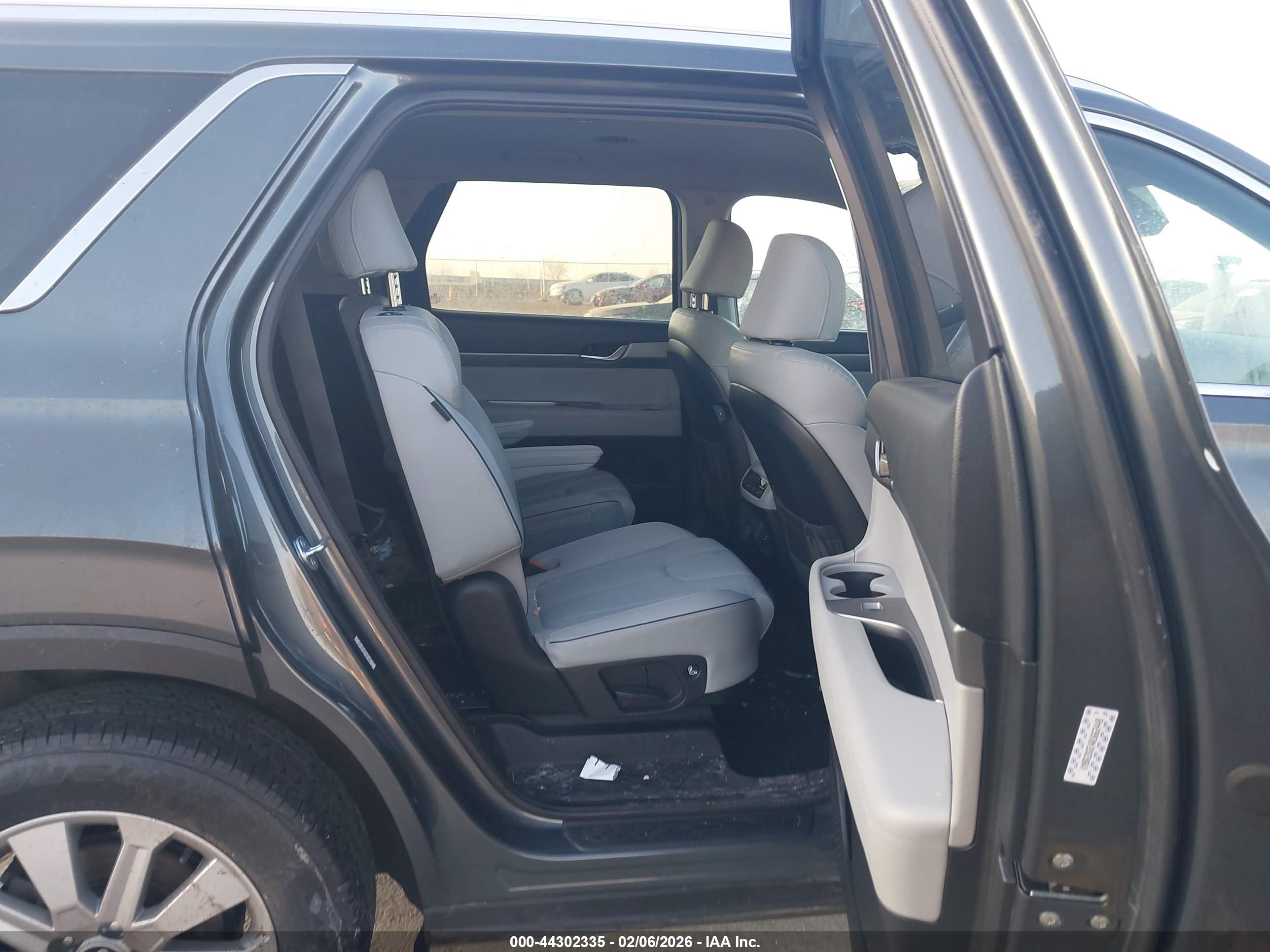 HYUNDAI PALISADE image 8