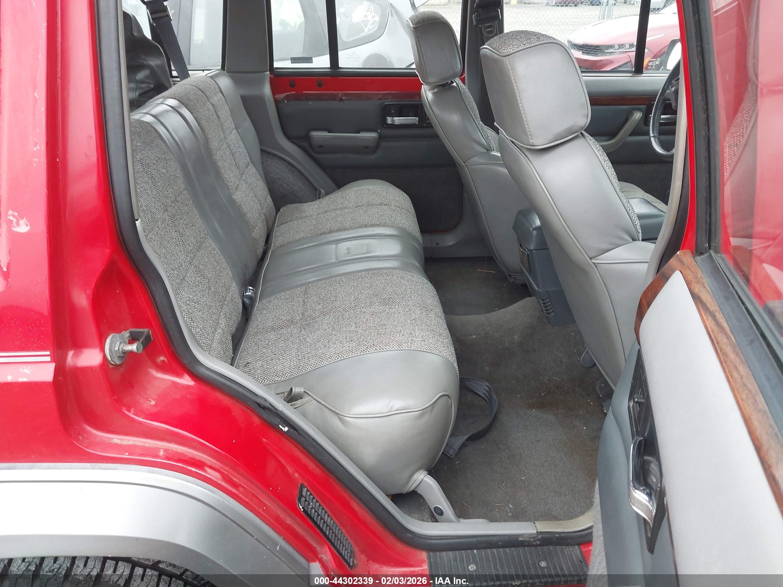 JEEP CHEROKEE image 8