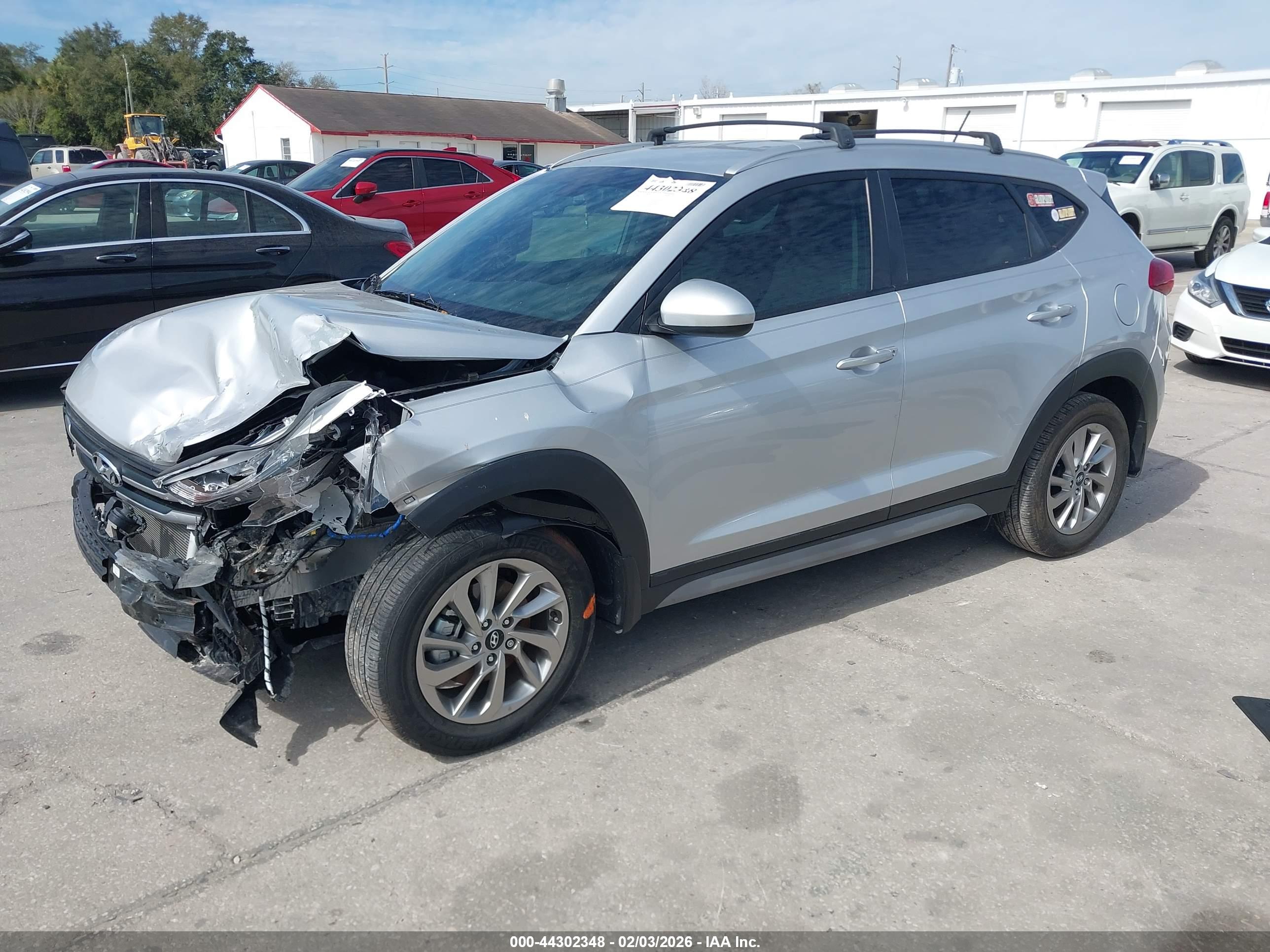 HYUNDAI TUCSON image 2