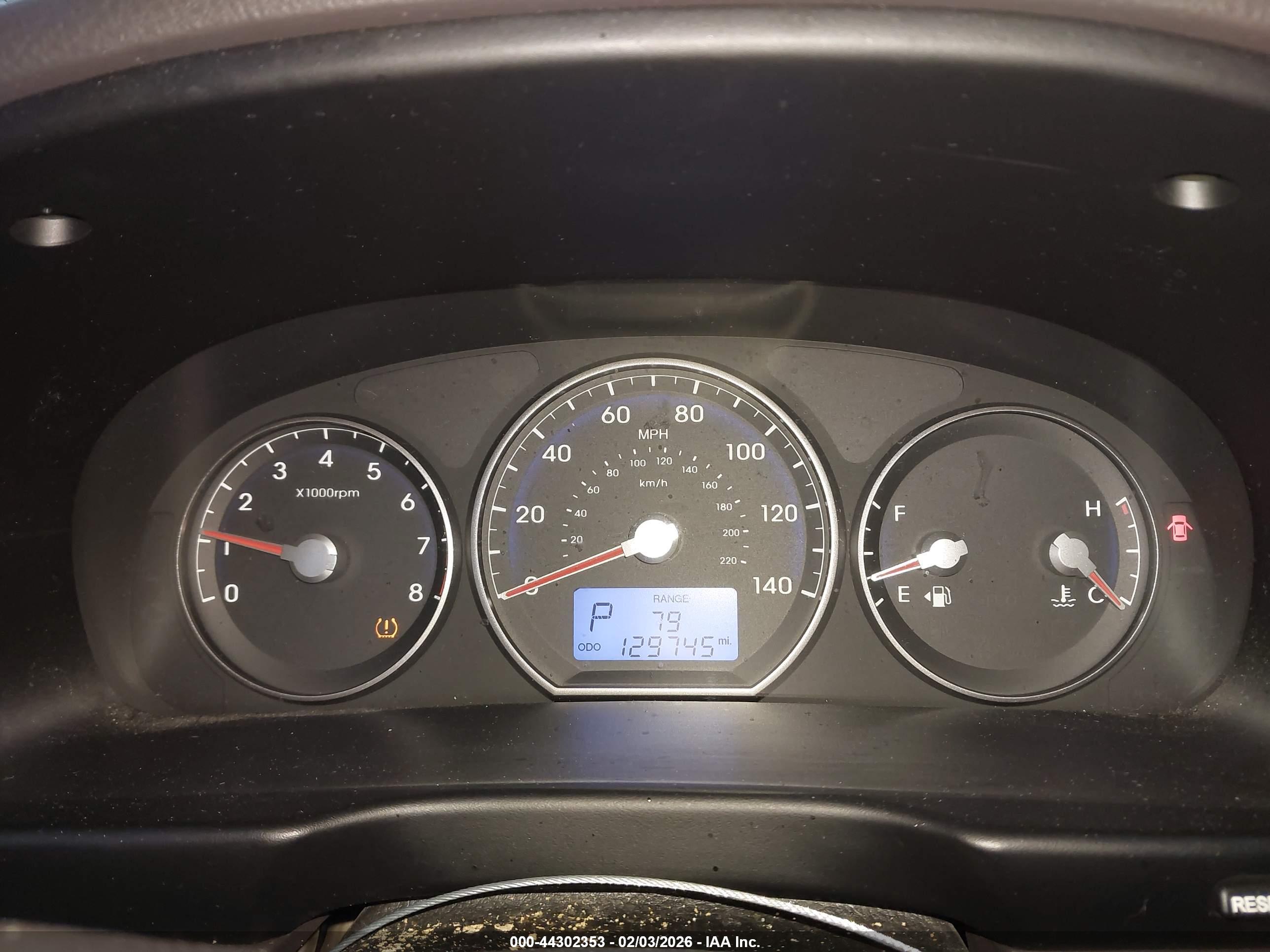 HYUNDAI SANTA image 7