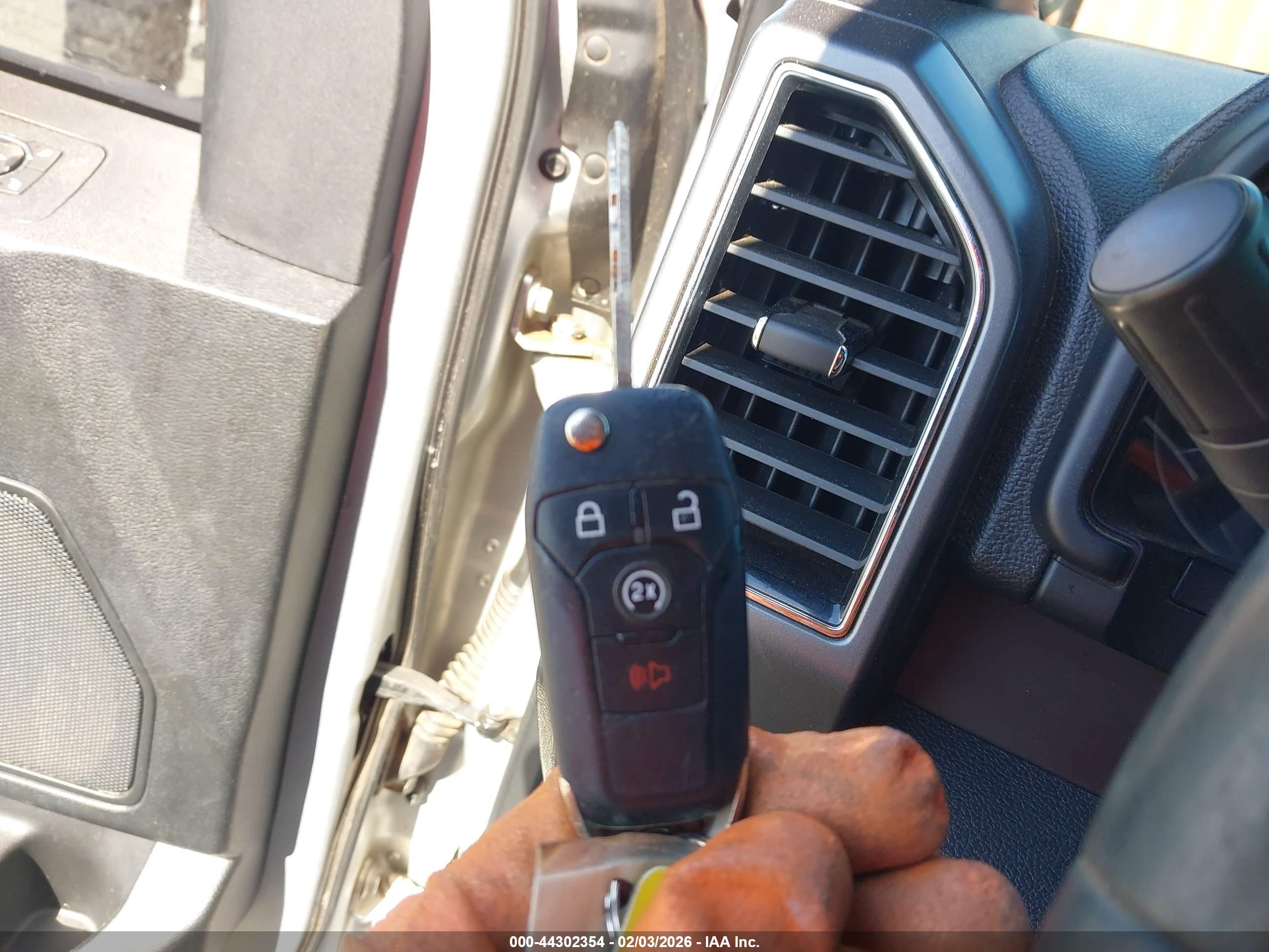 FORD F-150 image 11