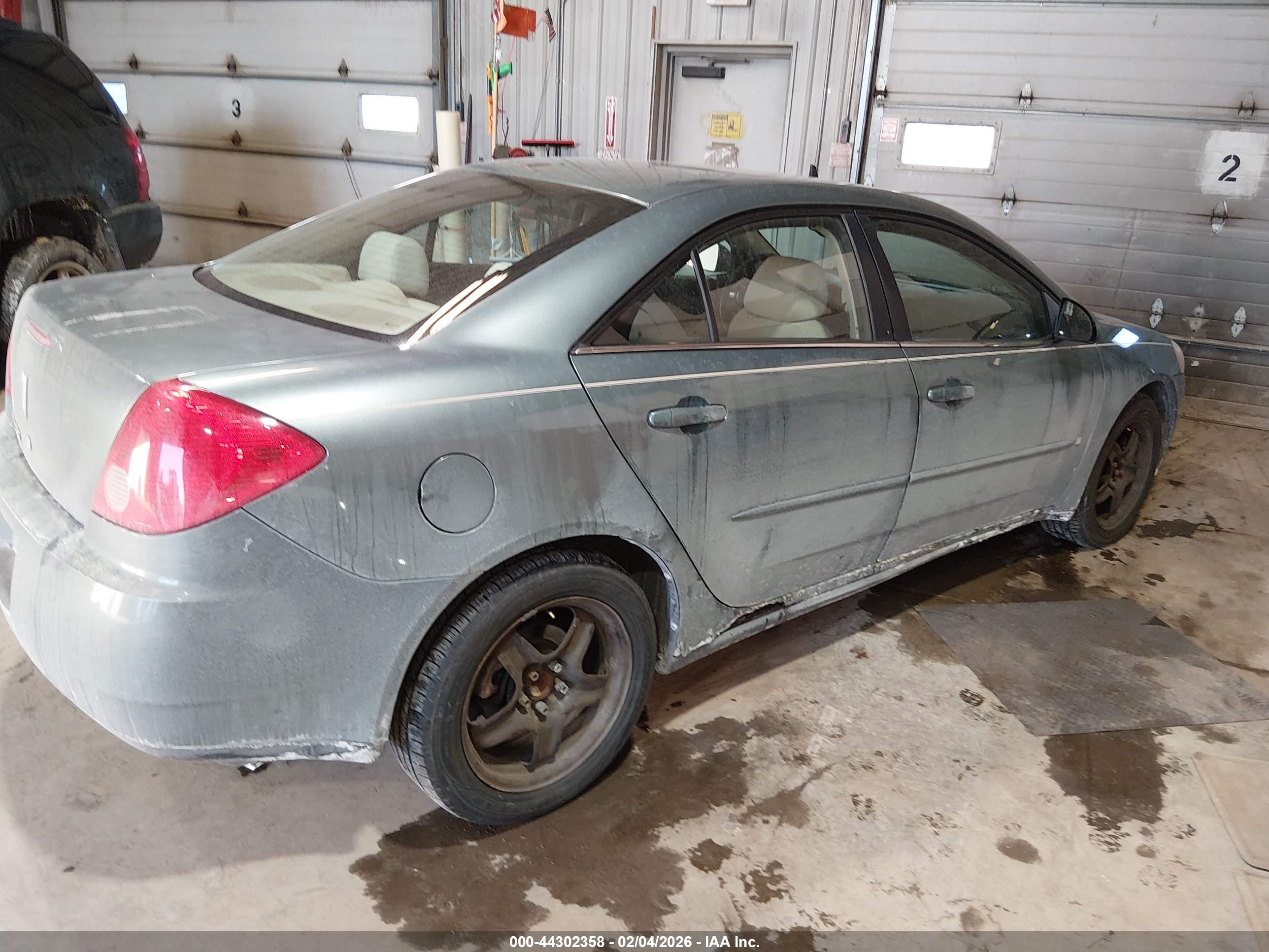 PONTIAC G6 image 4