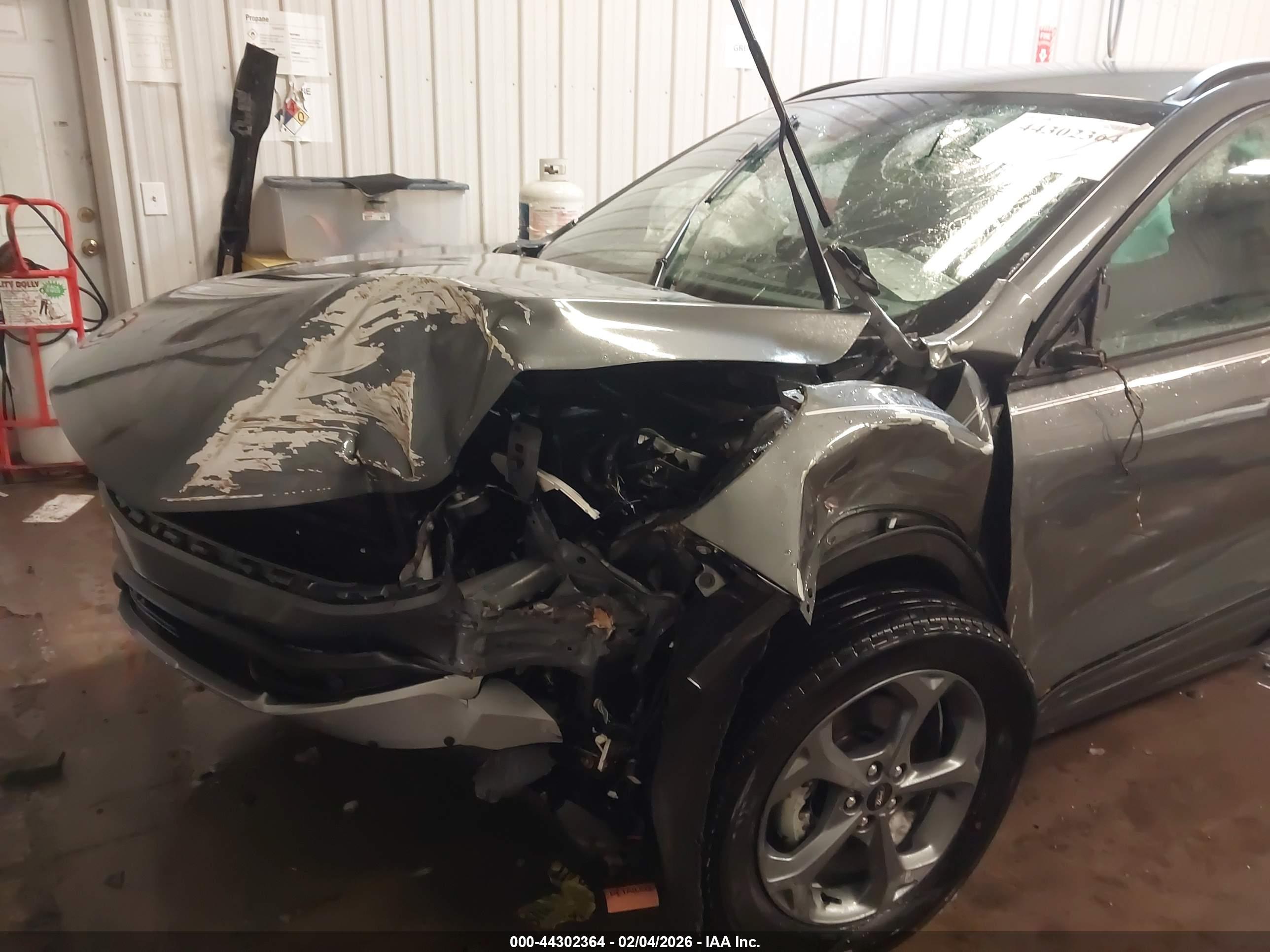 FORD ESCAPE image 6