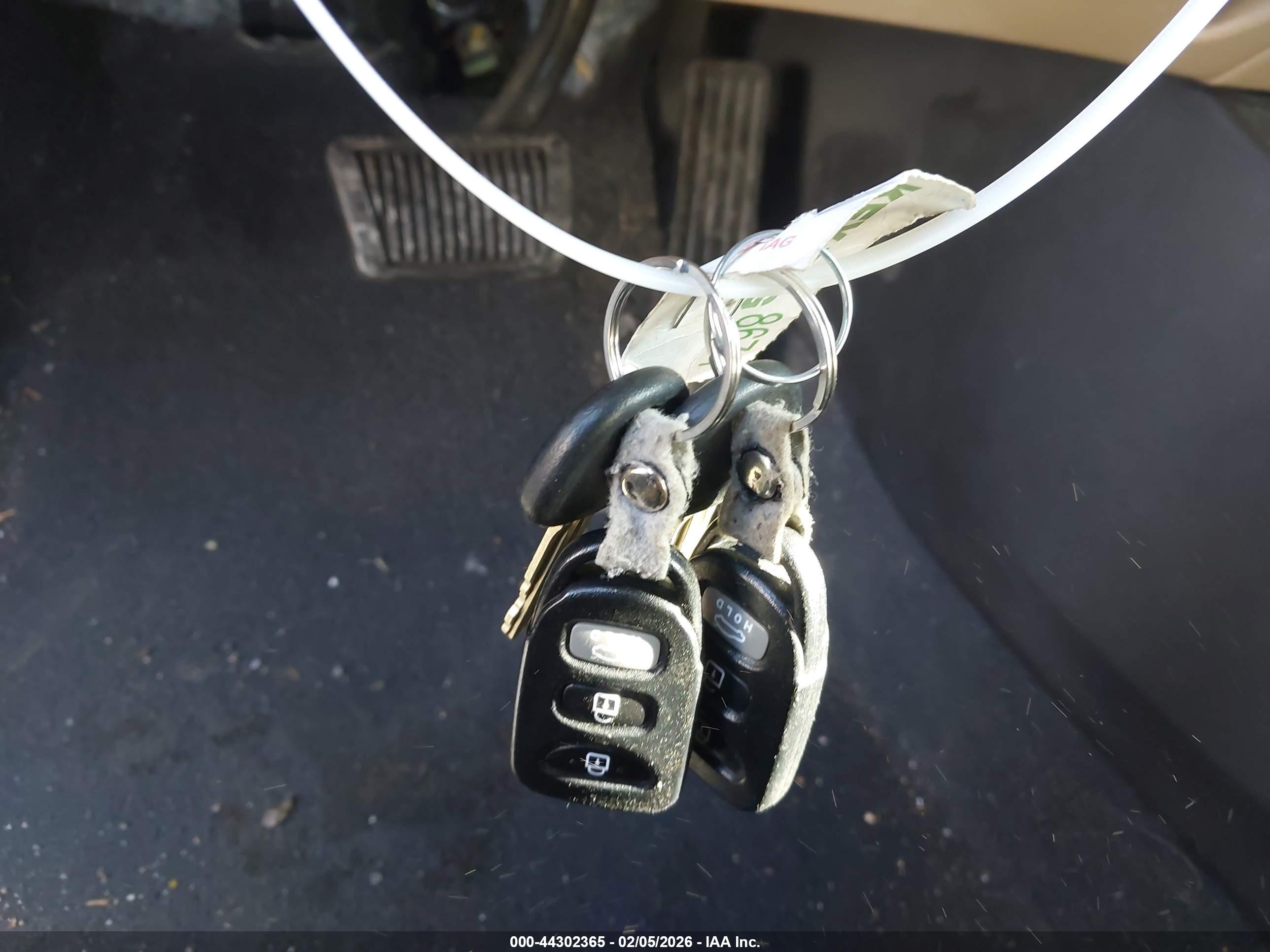 HYUNDAI ELANTRA image 11