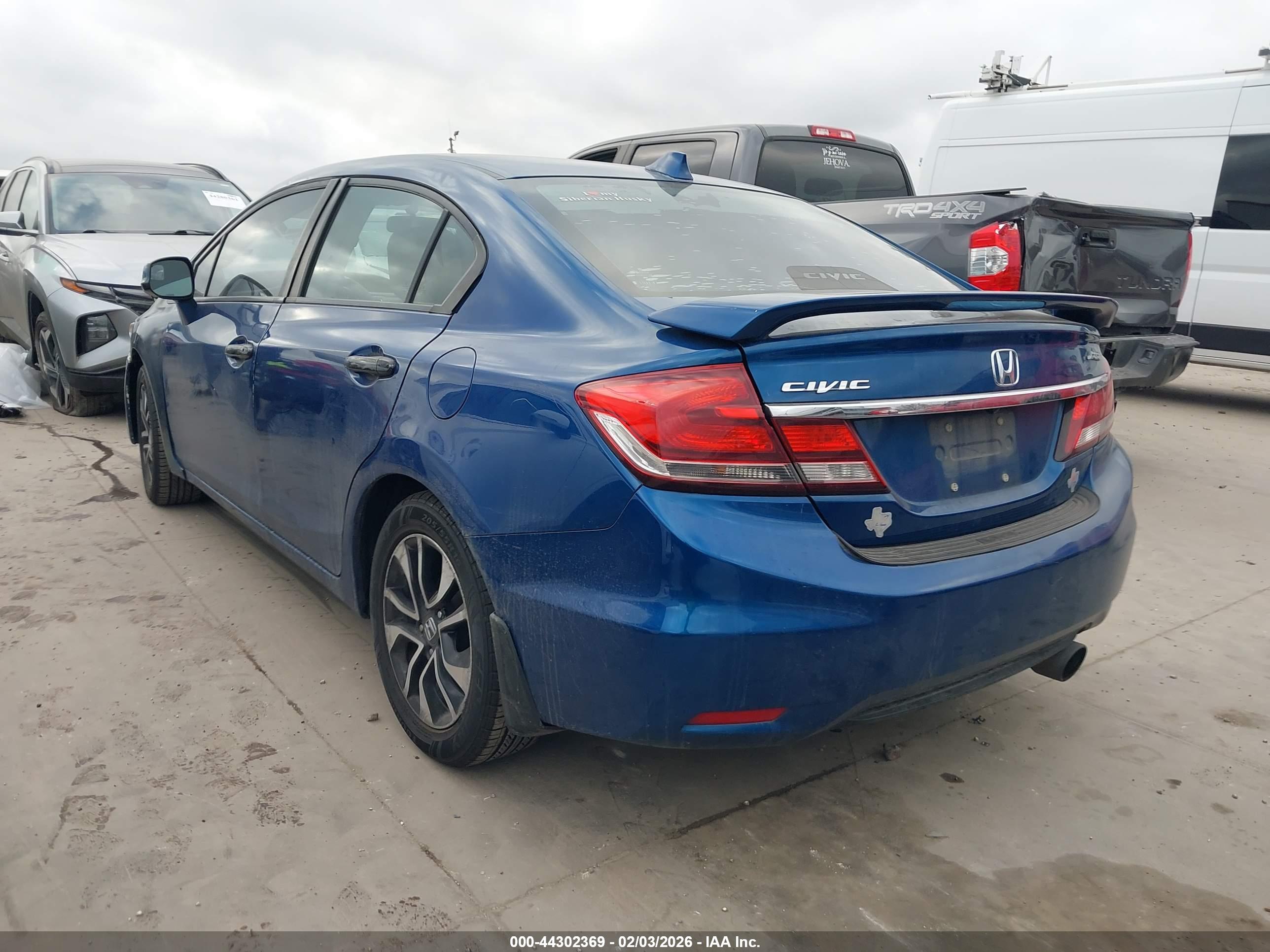 HONDA CIVIC image 3