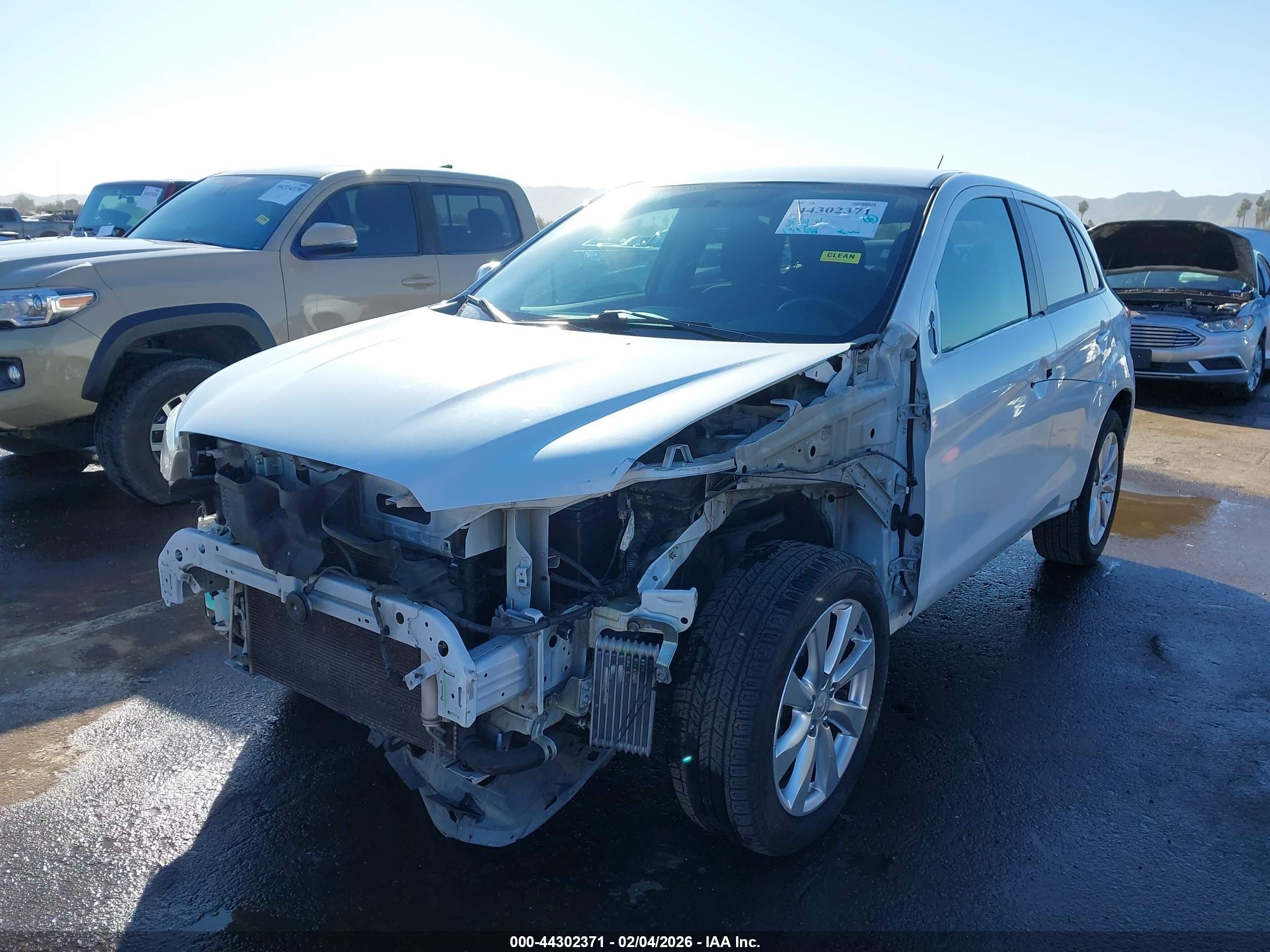MITSUBISHI OUTLANDER image 6