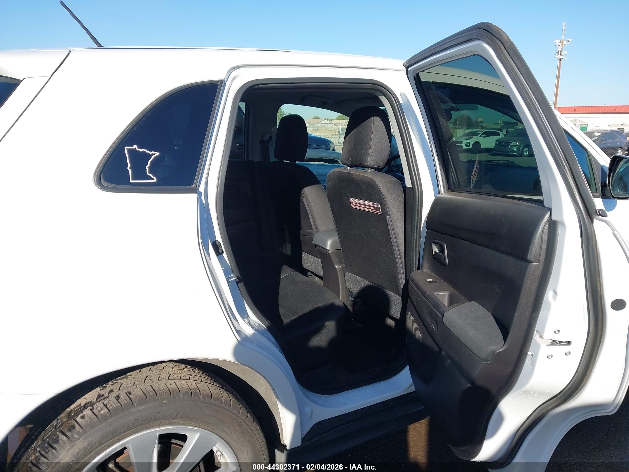 MITSUBISHI OUTLANDER image 8