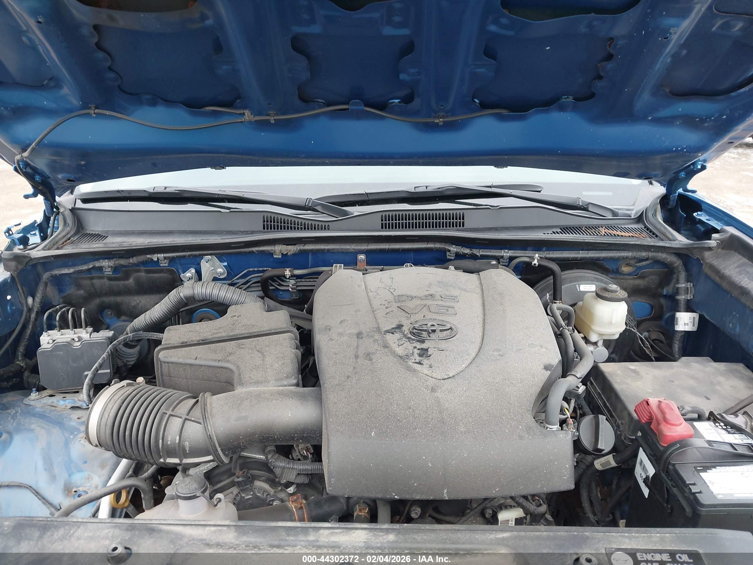 TOYOTA TACOMA image 10