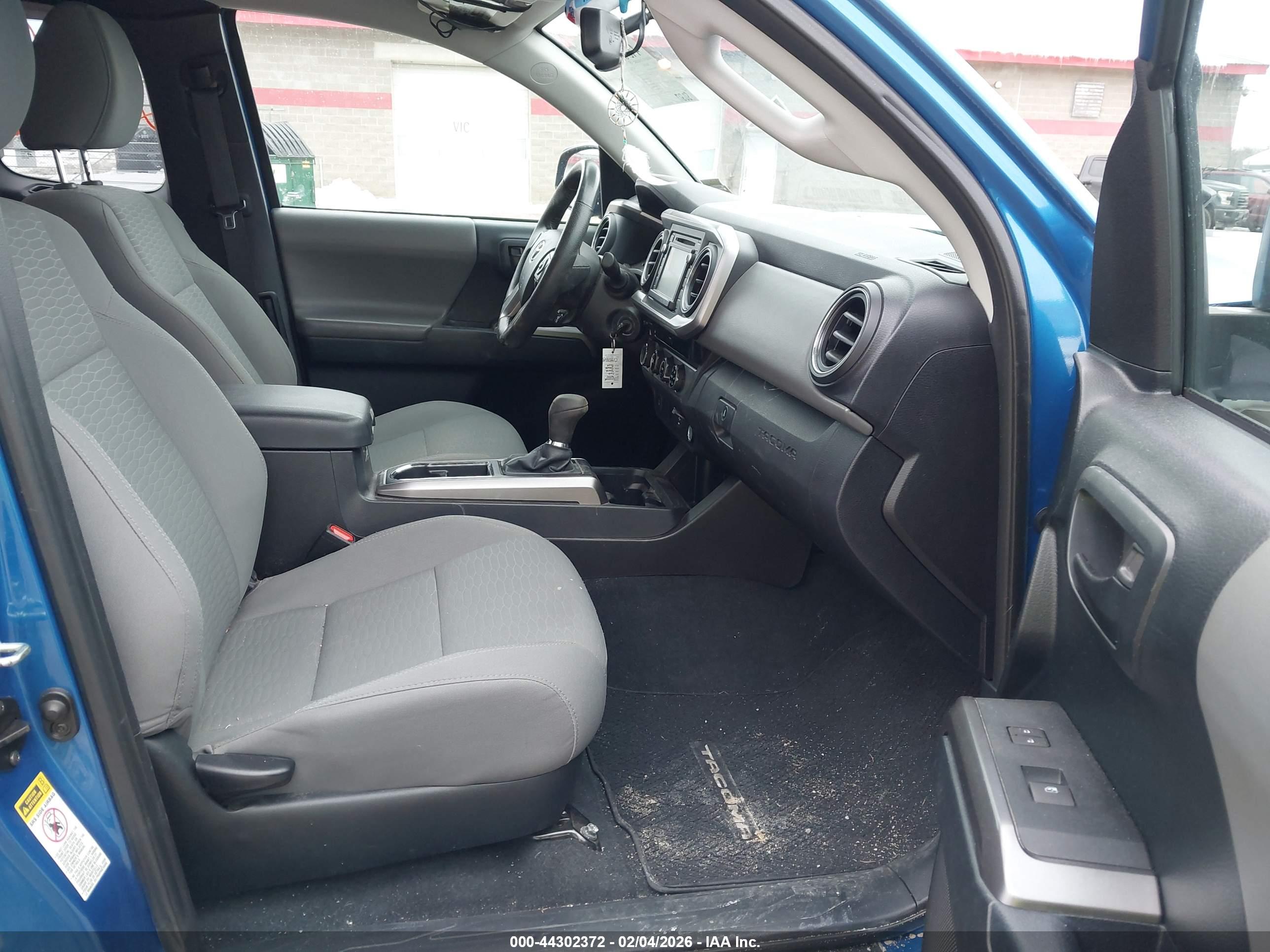 TOYOTA TACOMA image 5