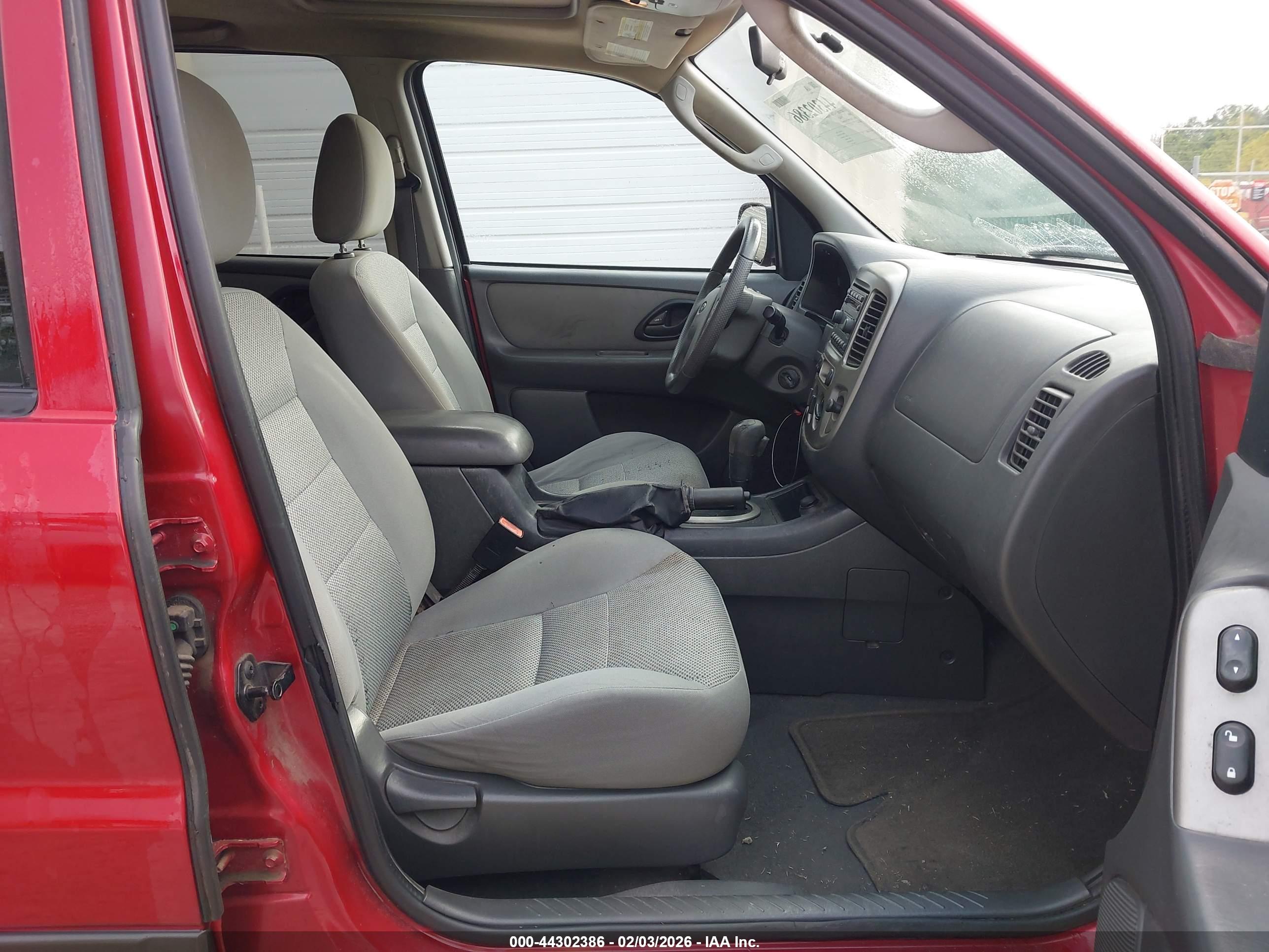 FORD ESCAPE image 5