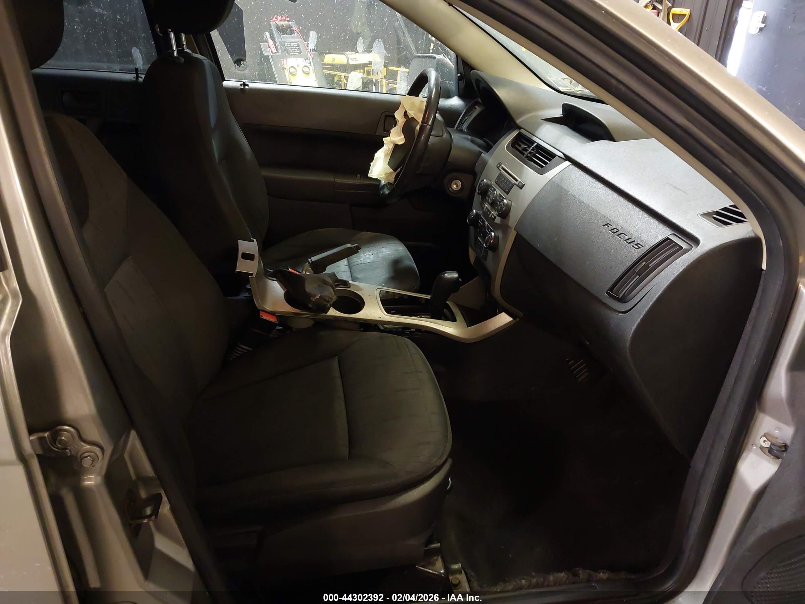FORD FOCUS image 5
