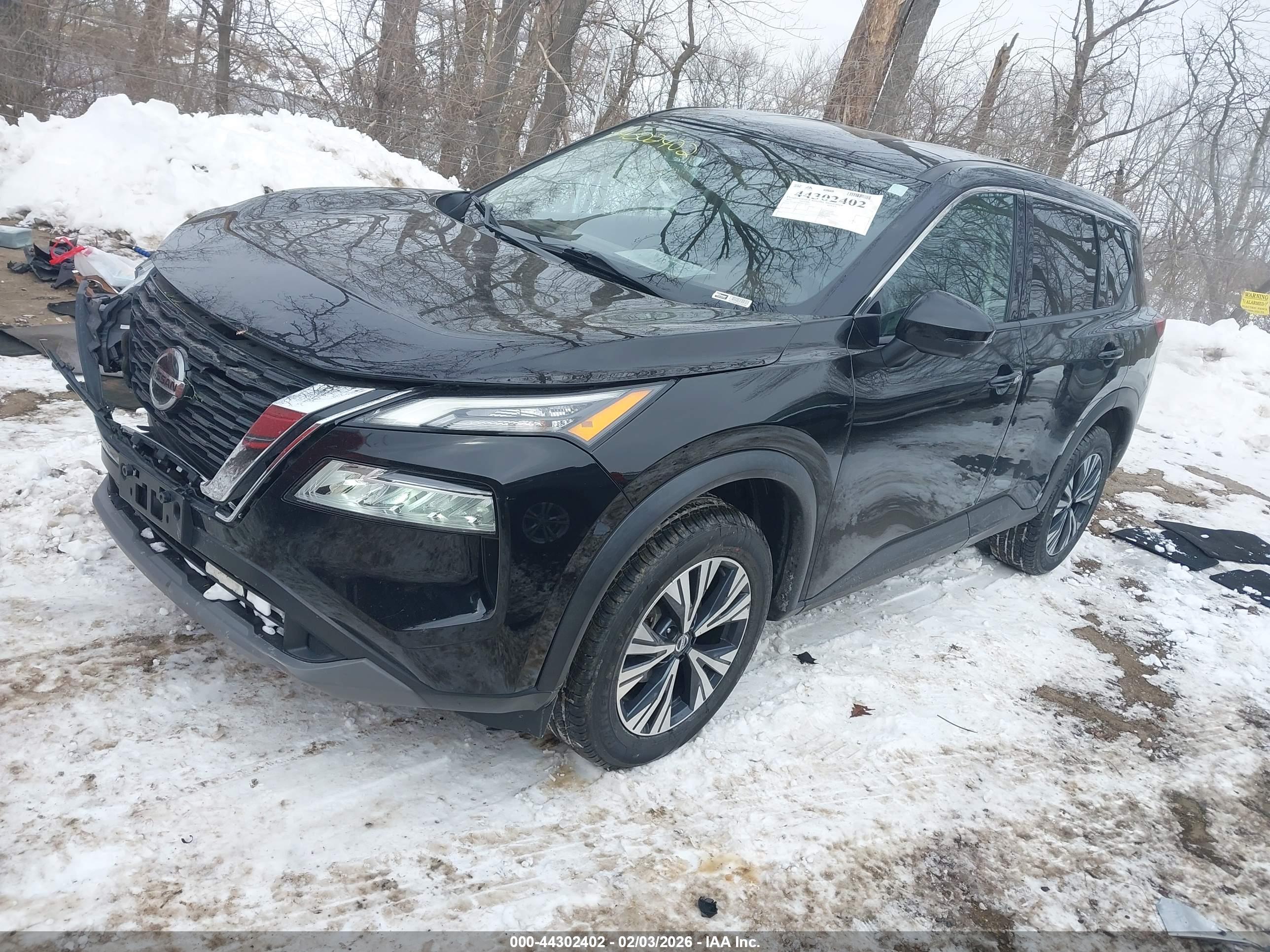 NISSAN ROGUE image 2