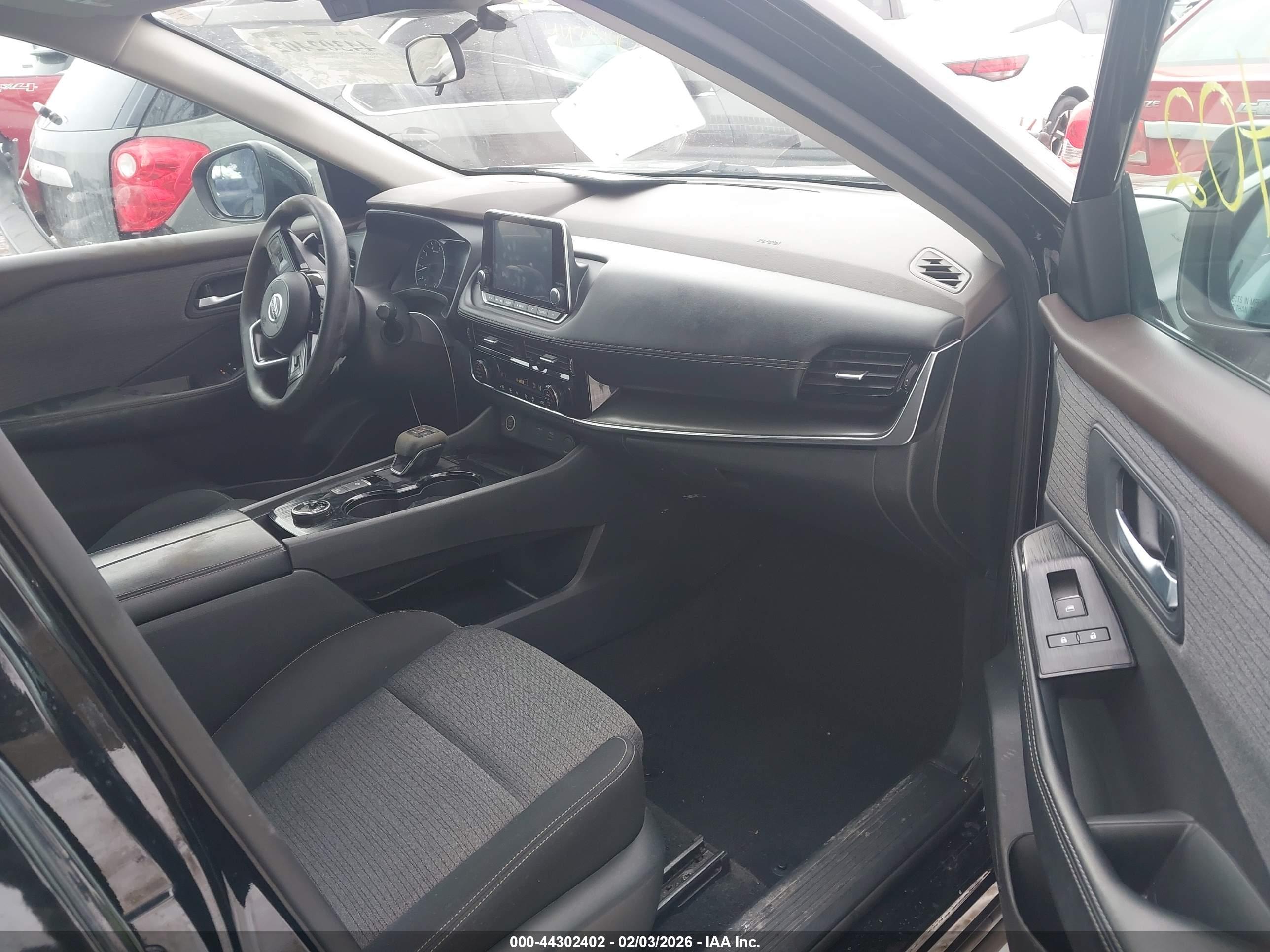 NISSAN ROGUE image 5