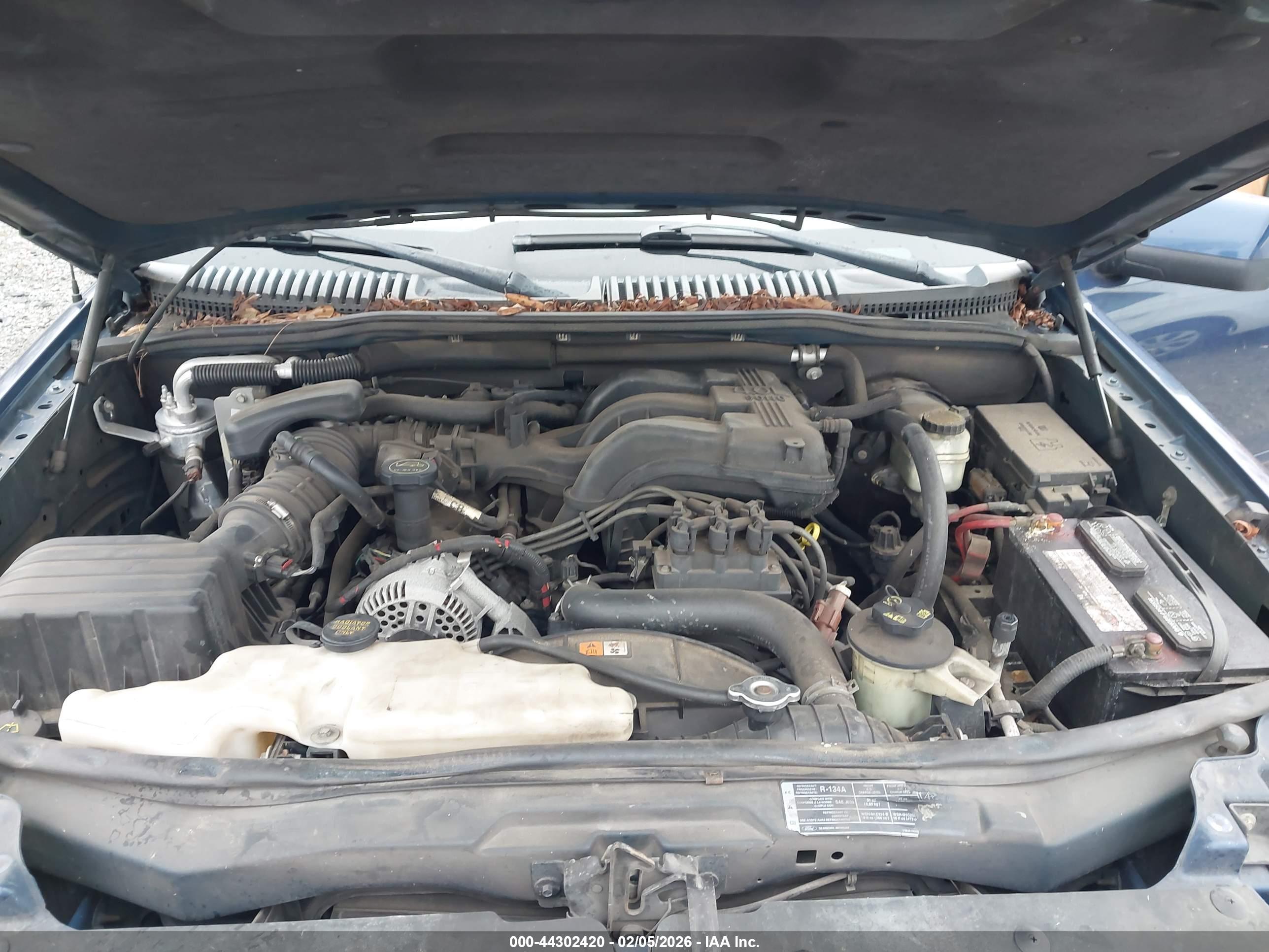 FORD EXPLORER image 10