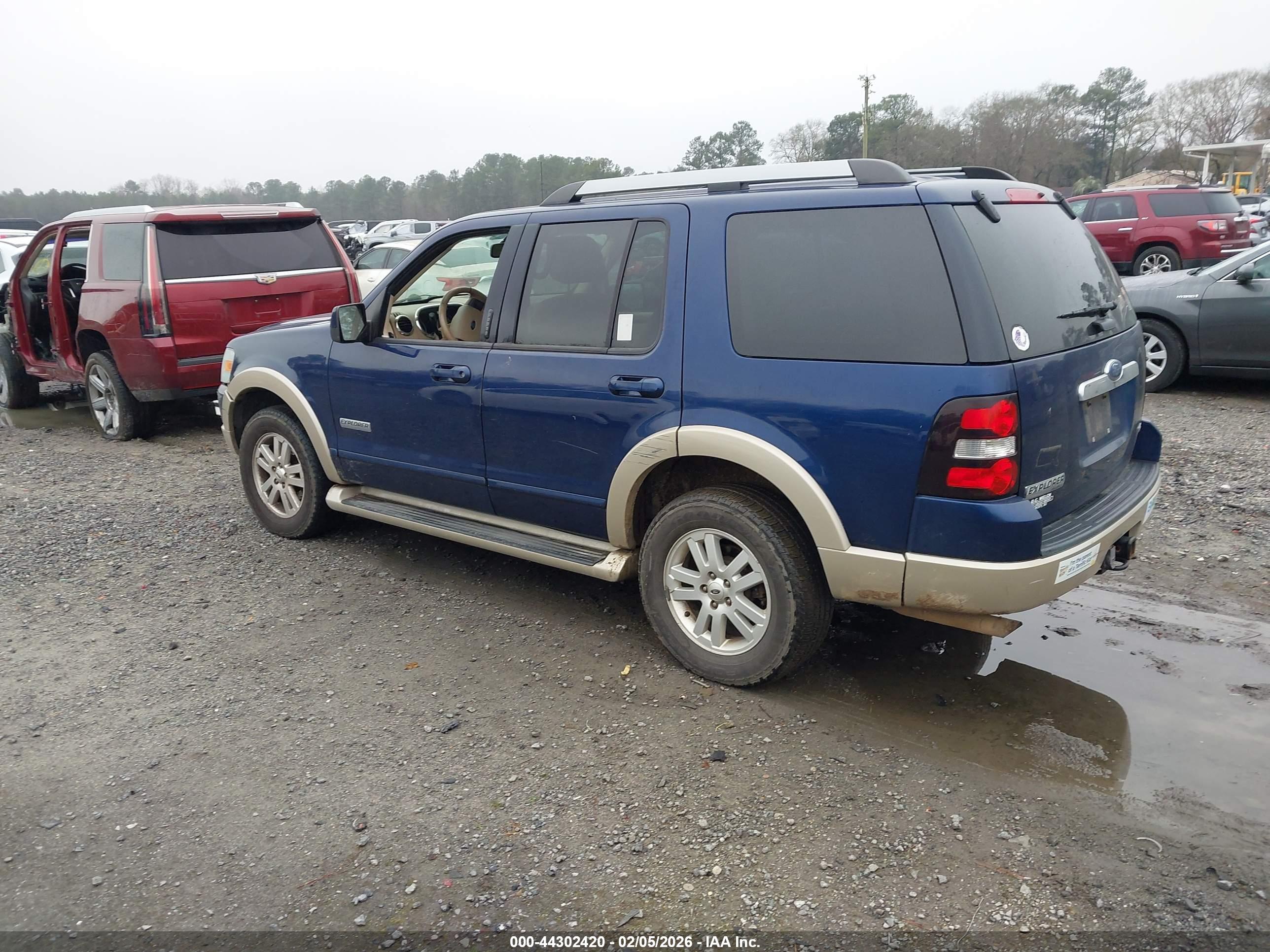 FORD EXPLORER image 3