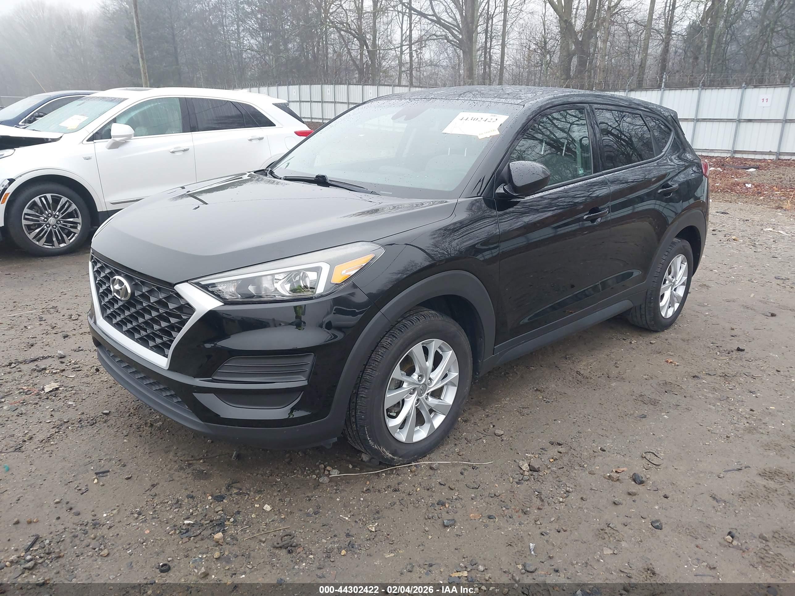 HYUNDAI TUCSON image 2