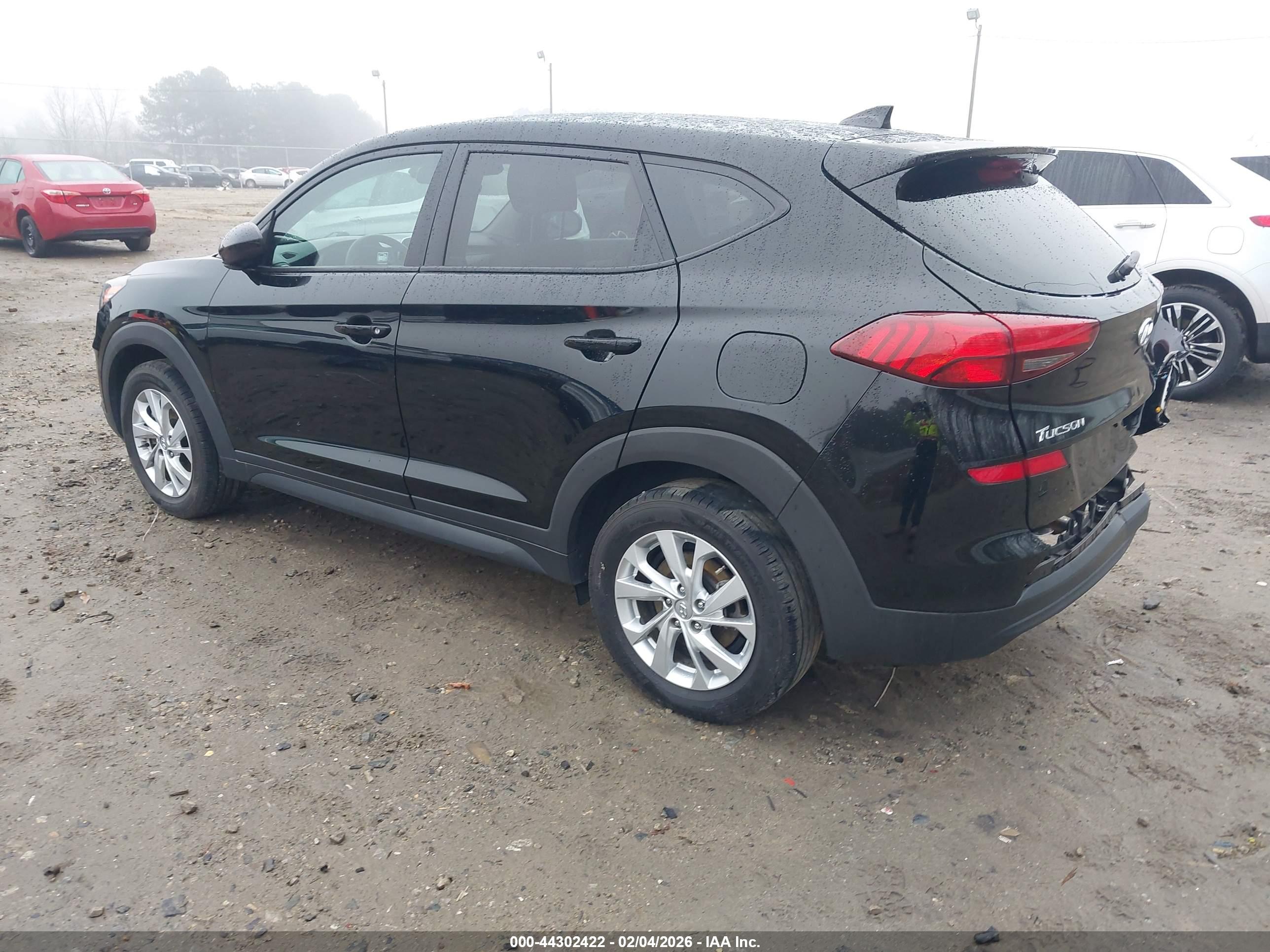 HYUNDAI TUCSON image 3