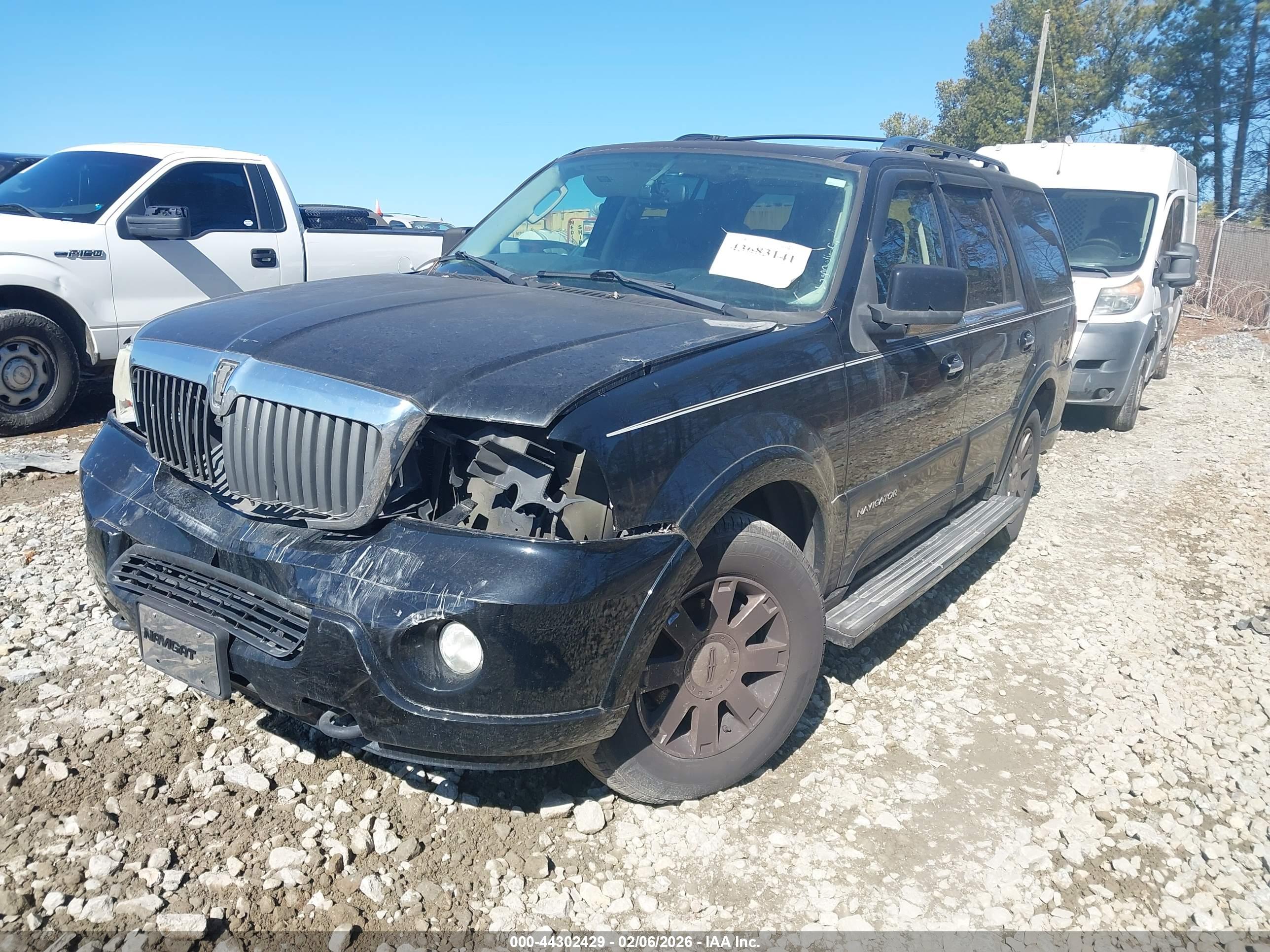 LINCOLN NAVIGATOR image 2
