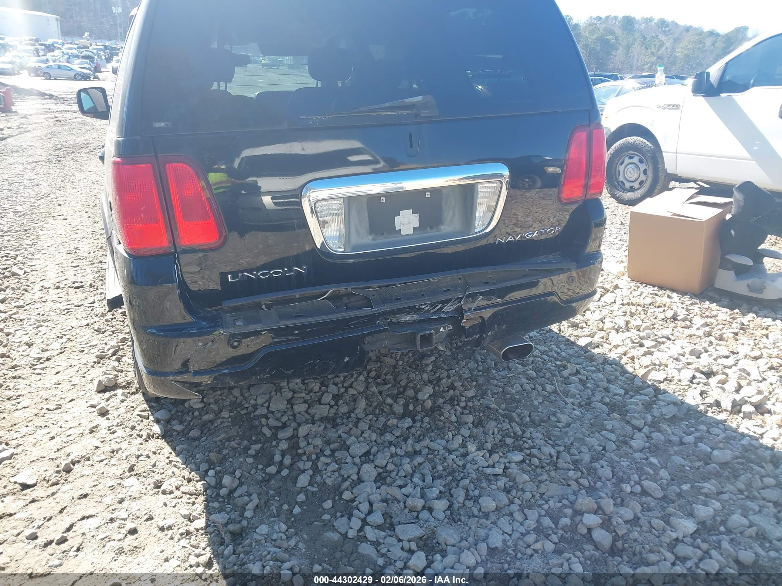 LINCOLN NAVIGATOR image 6