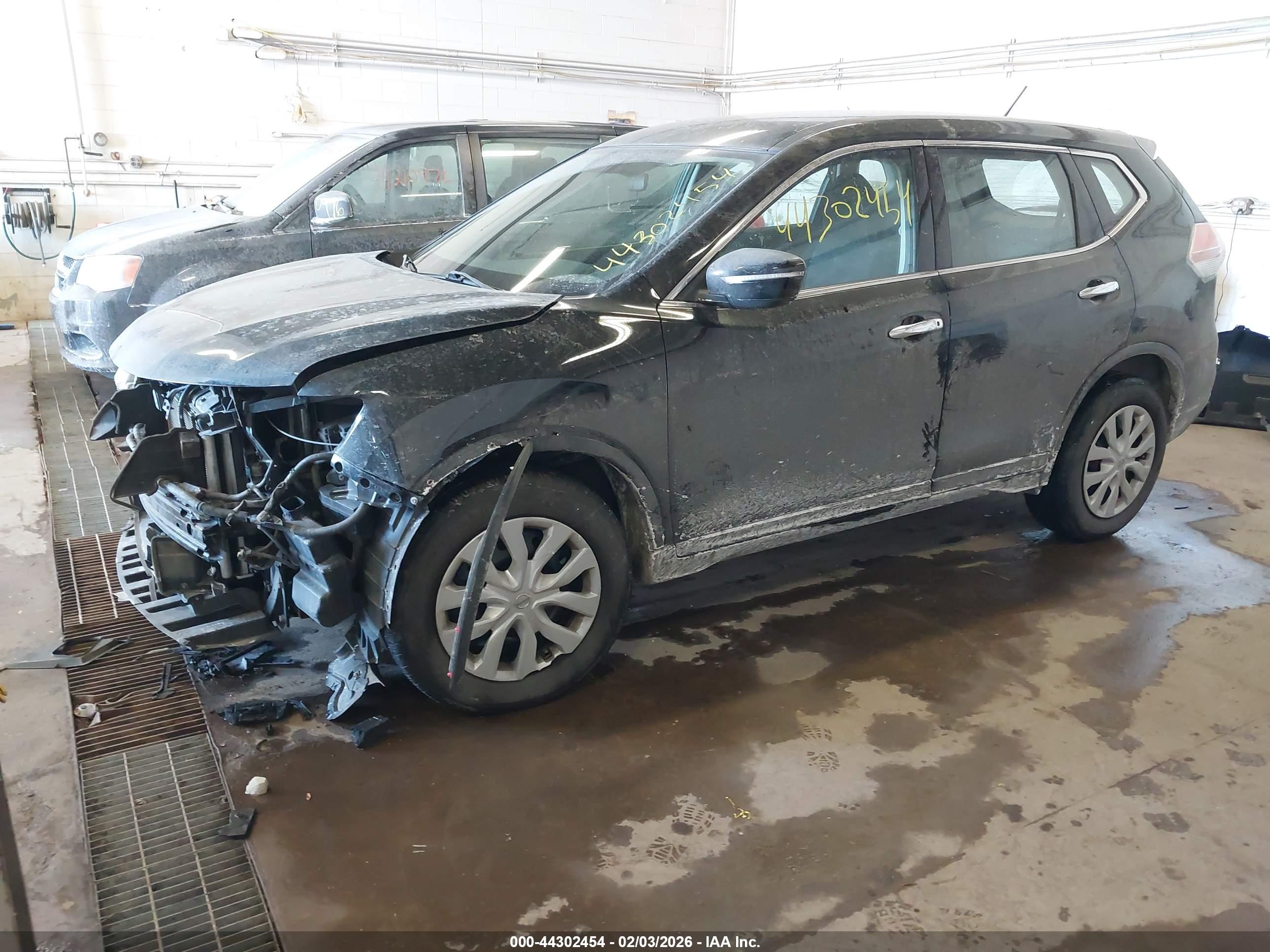 NISSAN ROGUE image 2