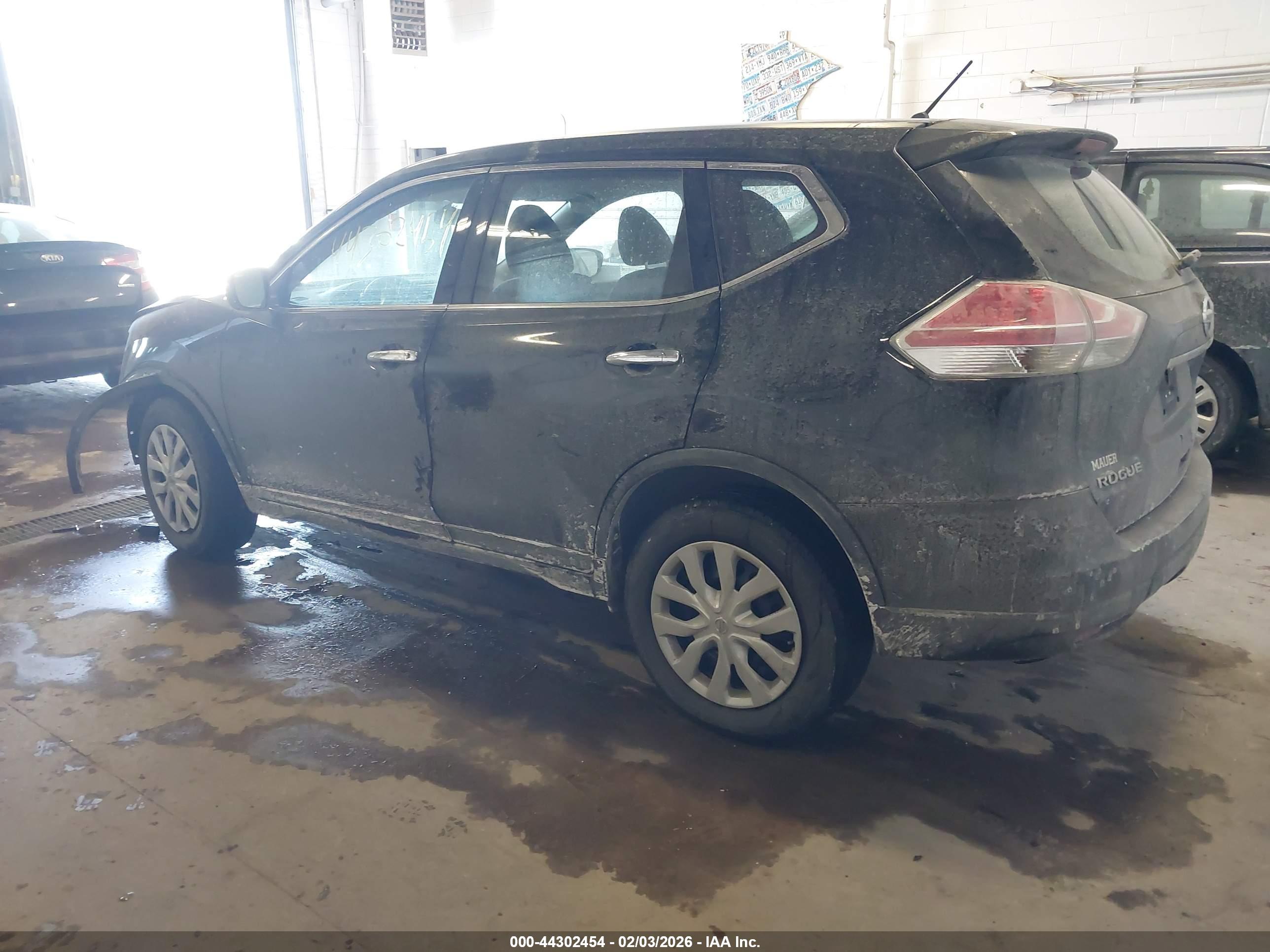 NISSAN ROGUE image 3