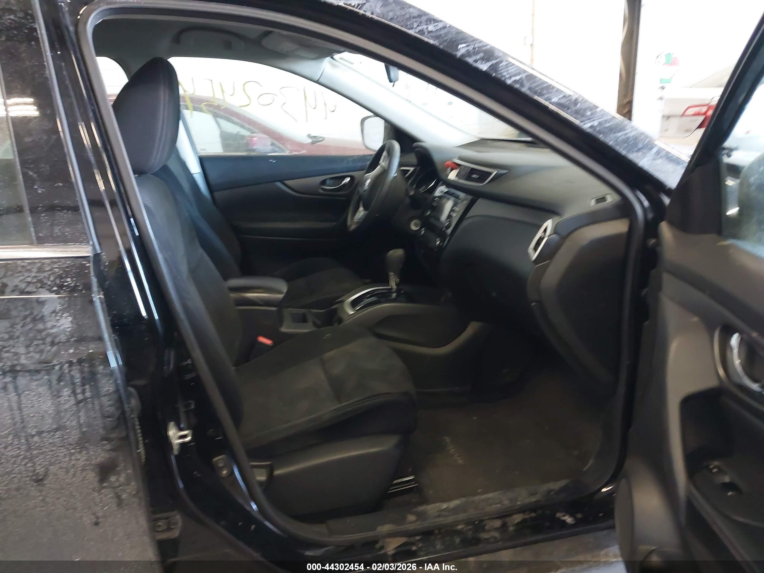 NISSAN ROGUE image 5