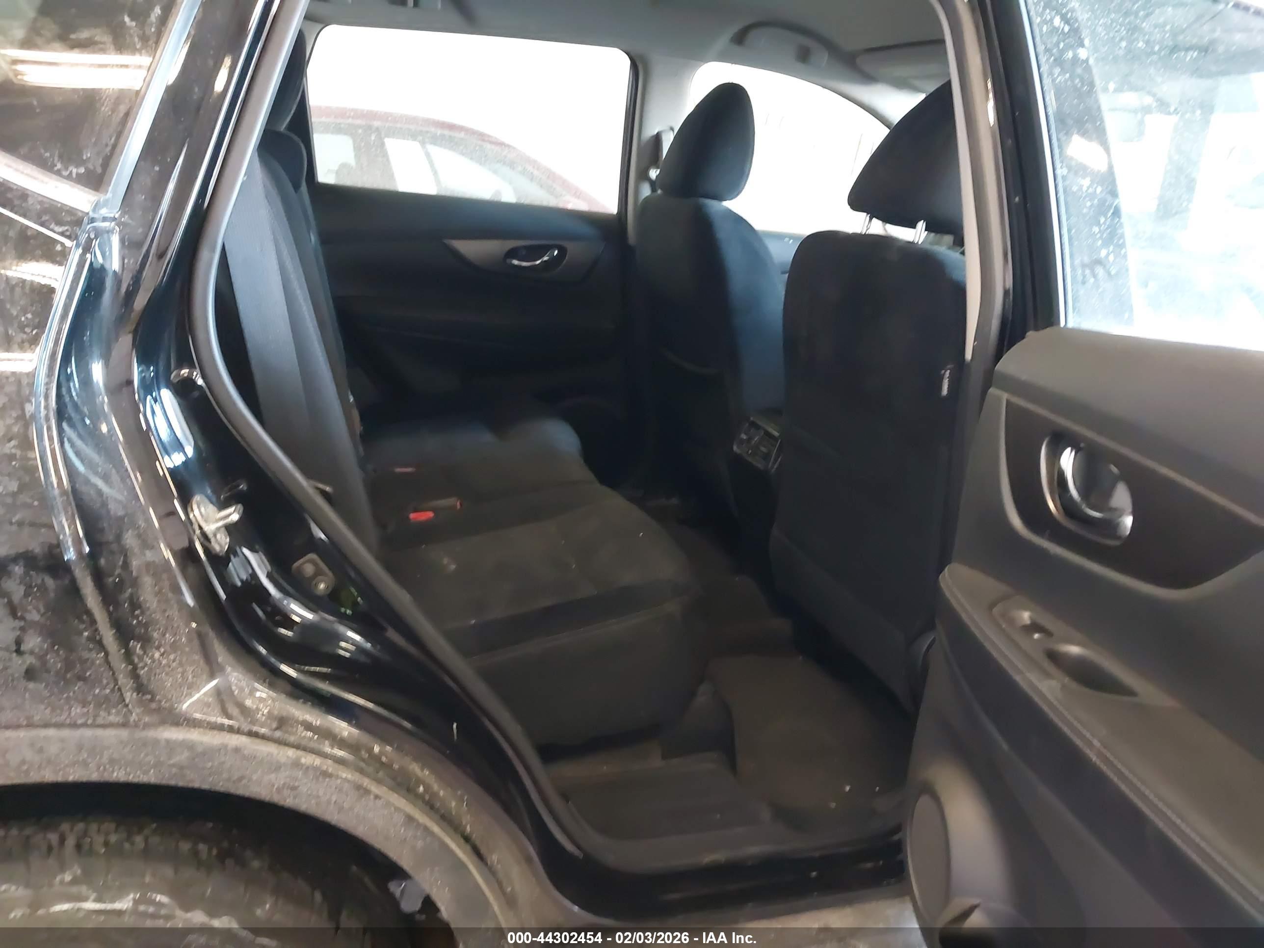 NISSAN ROGUE image 8