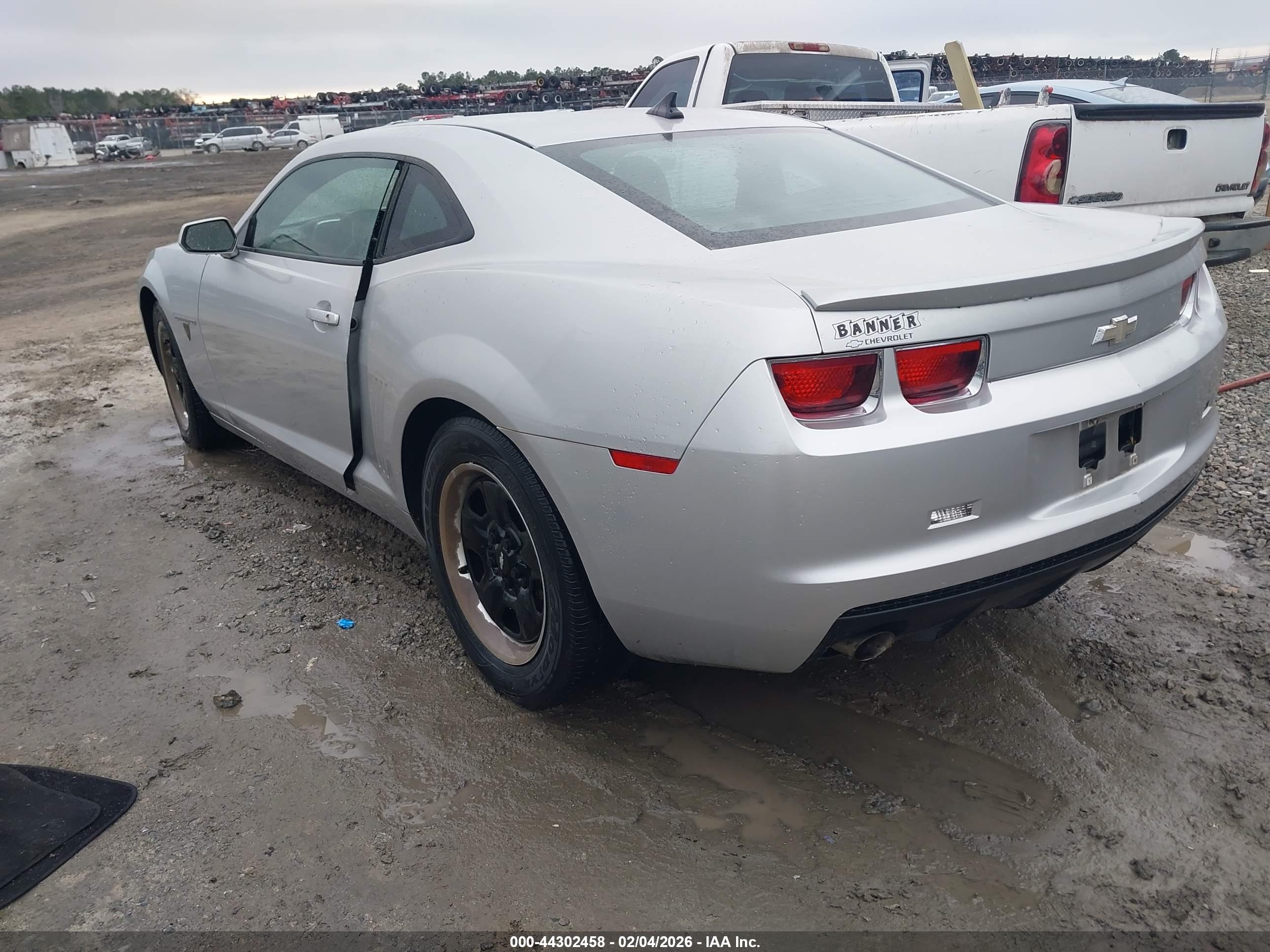 CHEVROLET CAMARO image 3