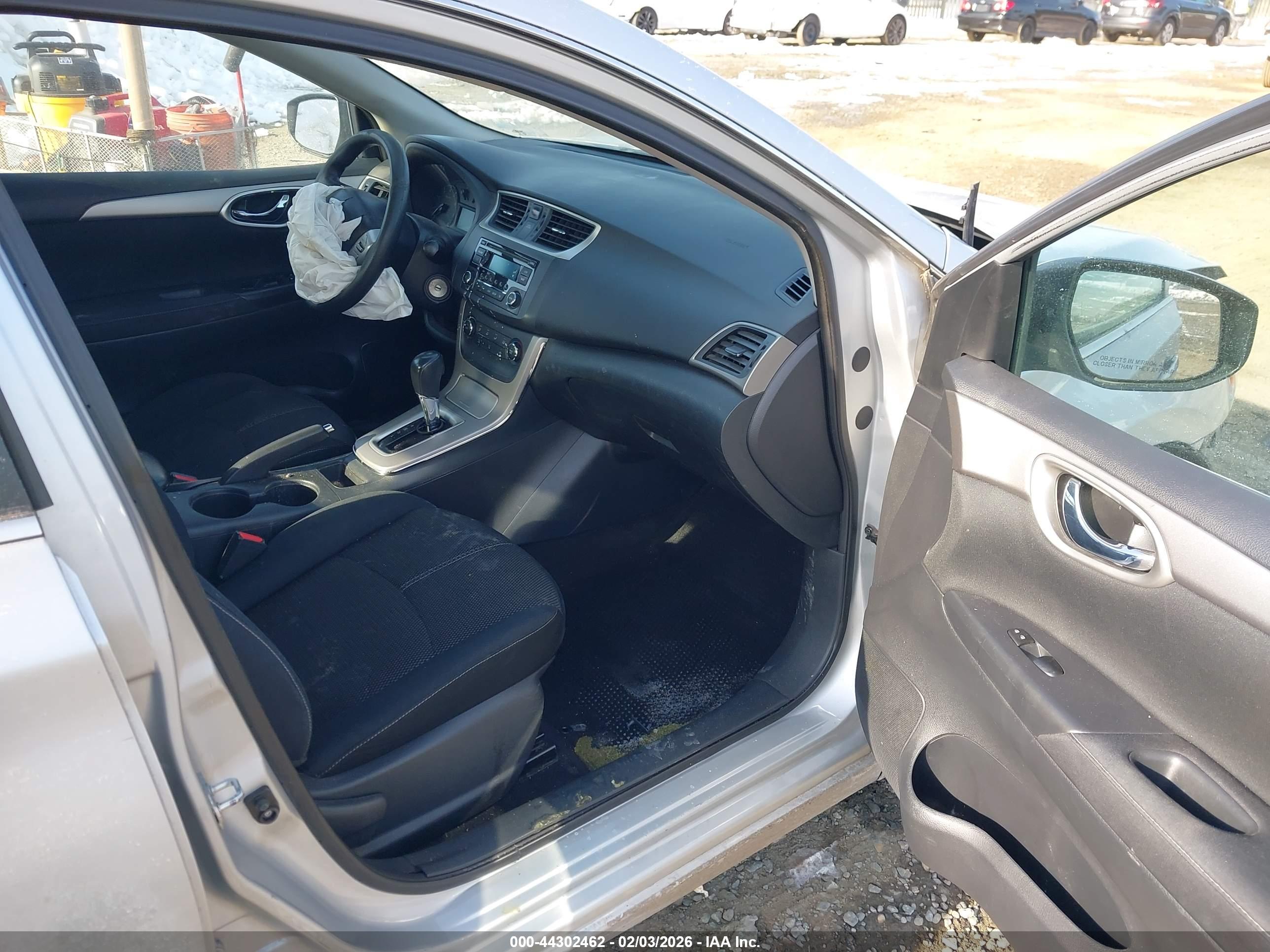 NISSAN SENTRA image 5