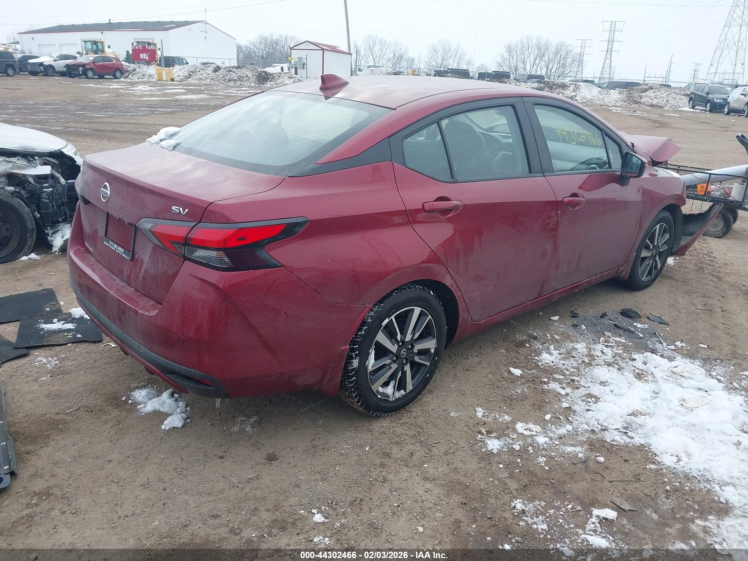 NISSAN VERSA image 4